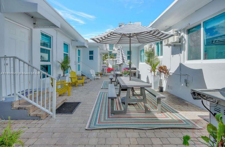 2710 N Ocean Dr #12 Units