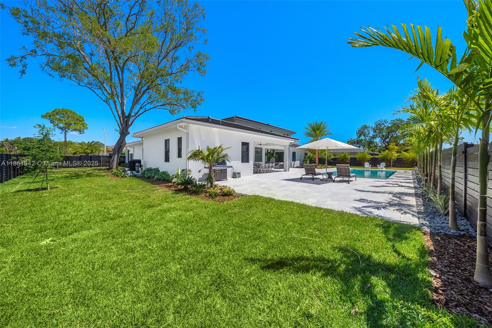 11062 SW 91st Ave Miami, FL 33176 11062 SW 91st Ave Miami, FL 33176