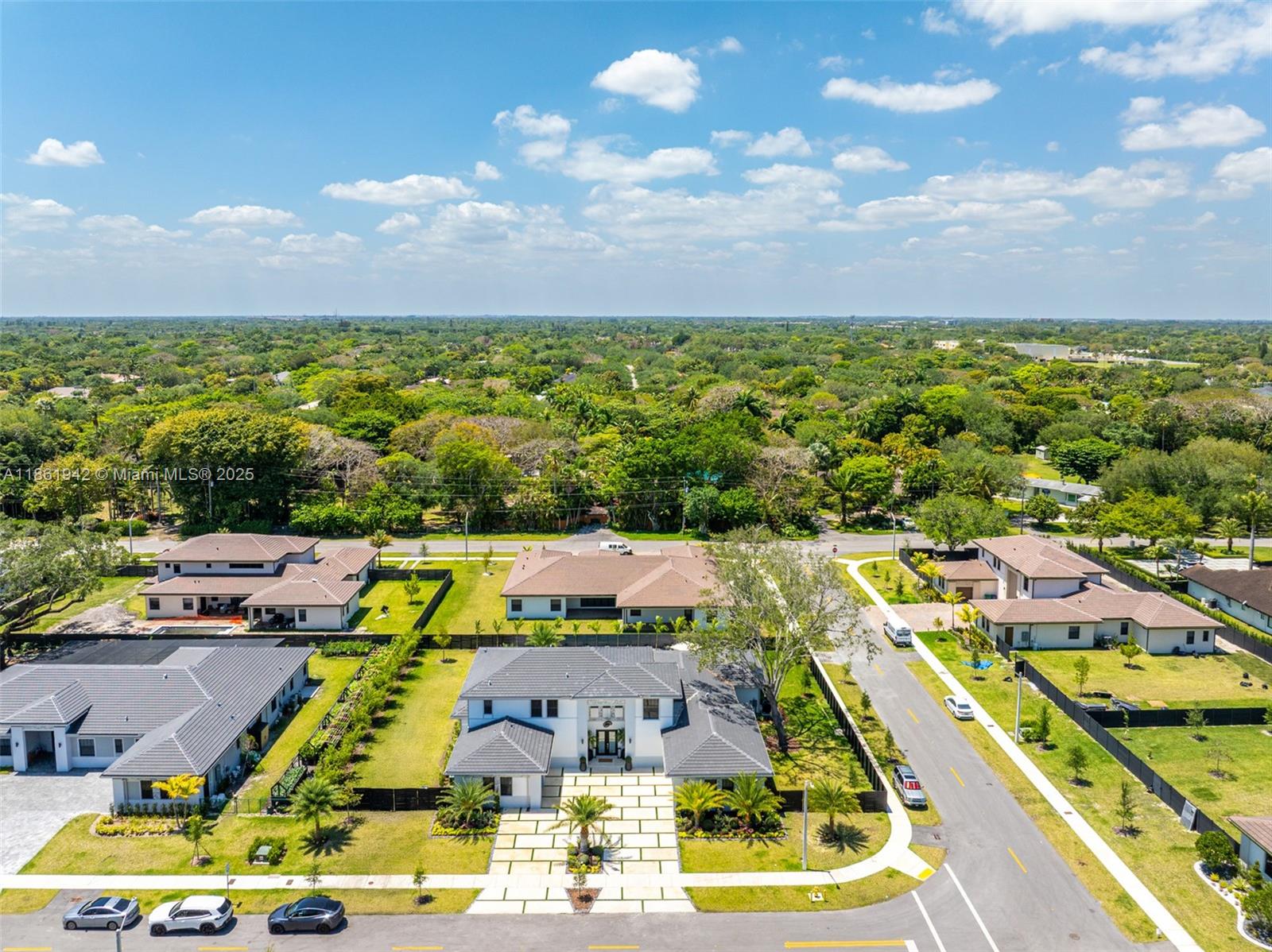 11062 SW 91st Ave Miami, FL 33176 11062 SW 91st Ave Miami, FL 33176