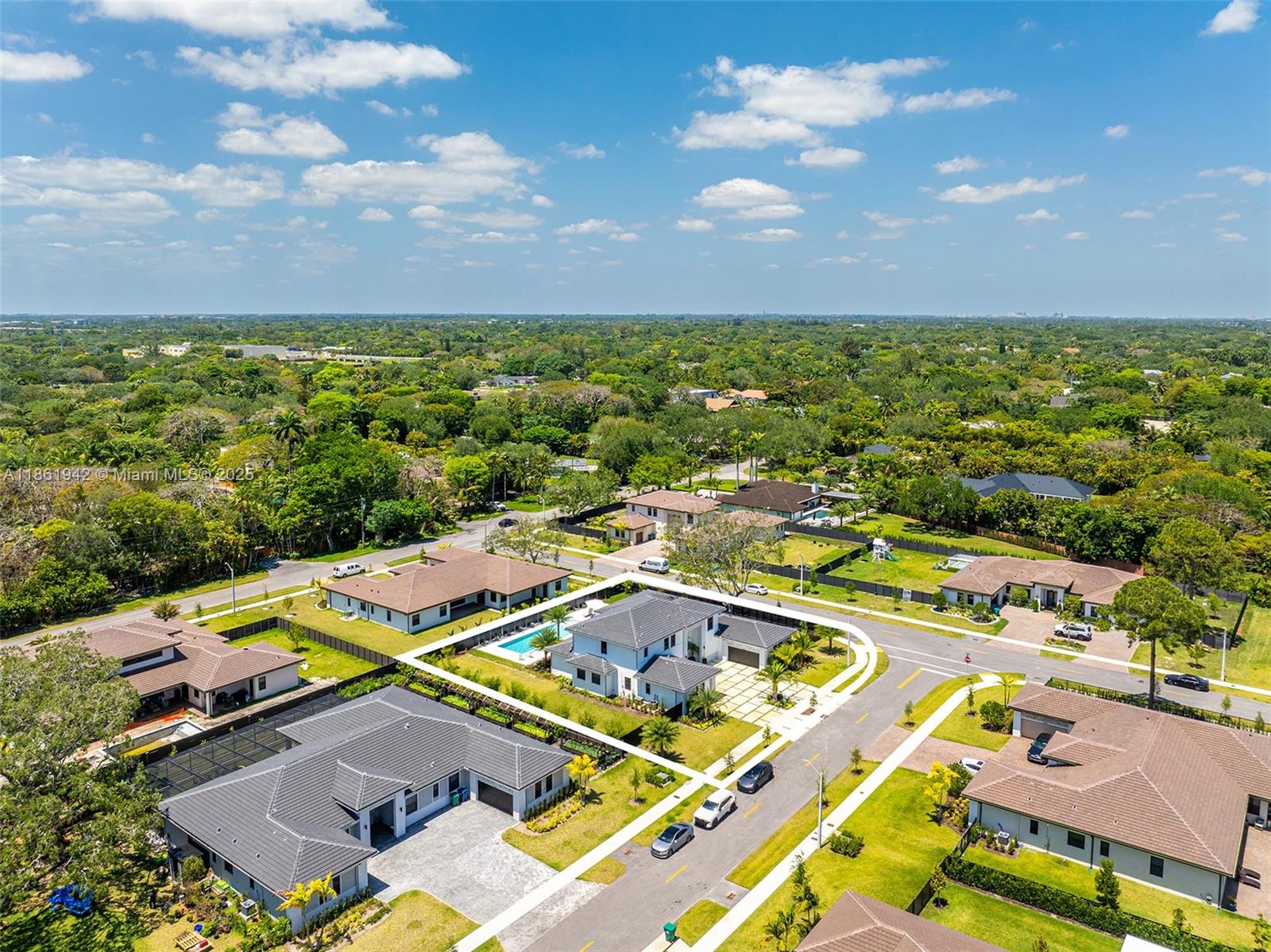 11062 SW 91st Ave Miami, FL 33176 11062 SW 91st Ave Miami, FL 33176