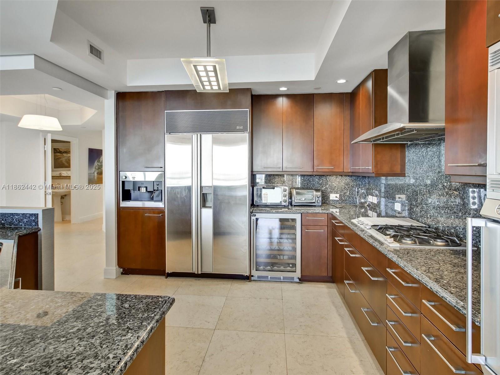 6000 Island Blvd #2204 Aventura, FL 33160