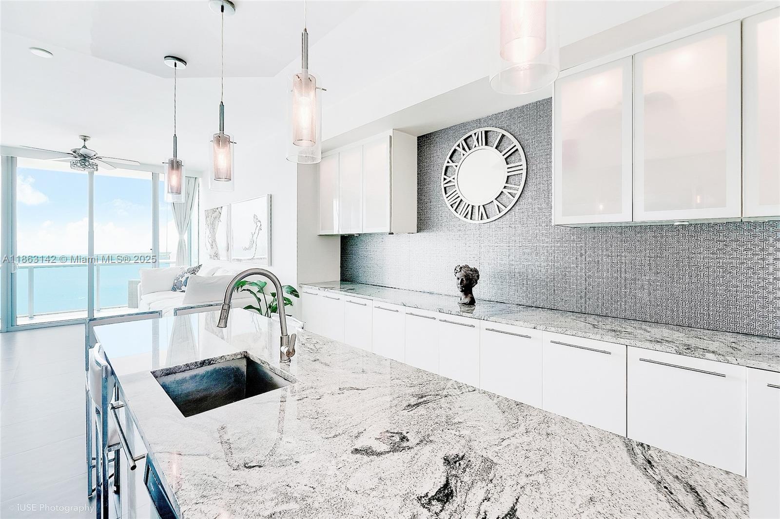 image Marinablue Condo2