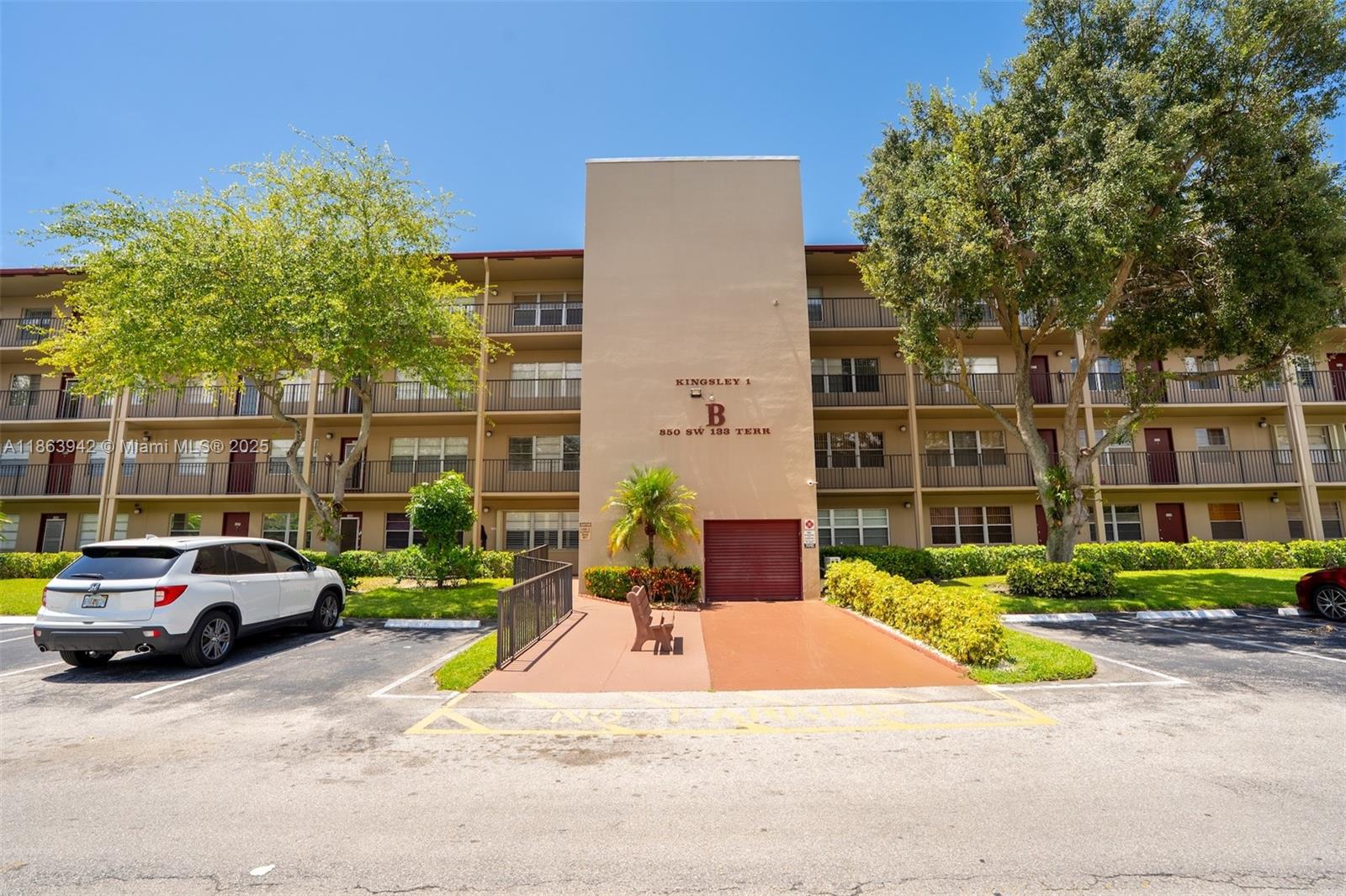 850 SW 133rd Ter #312B