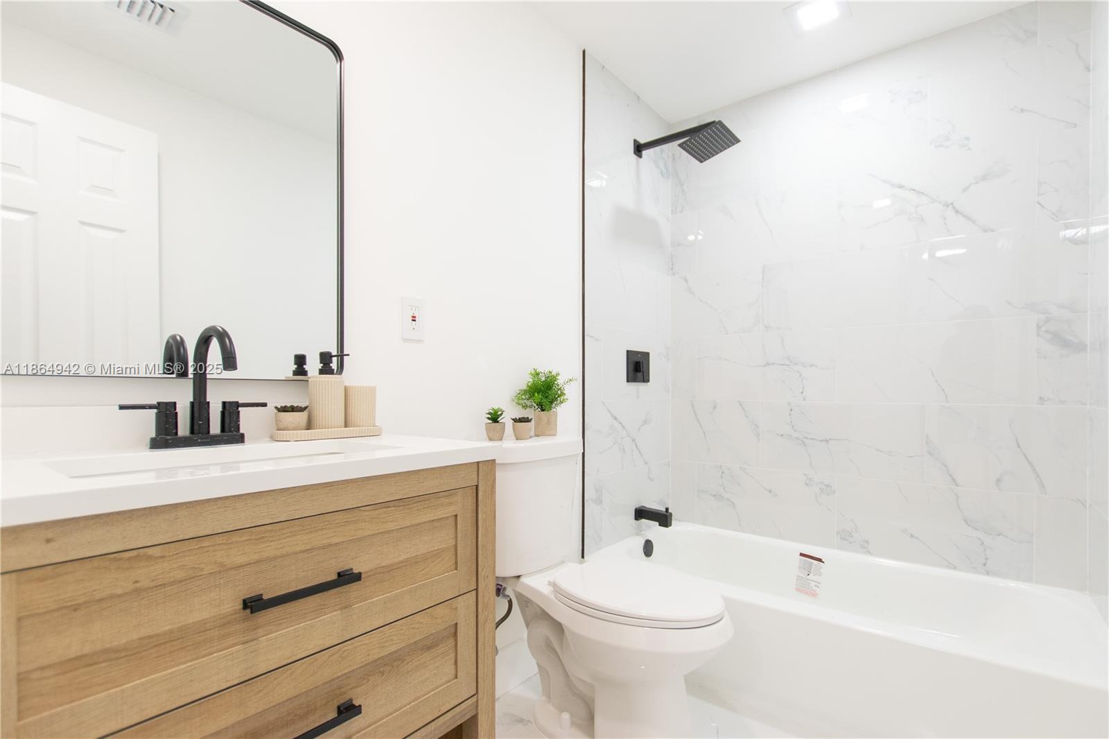 711 NW 15th Way,Fort Lauderdale, FL 33311