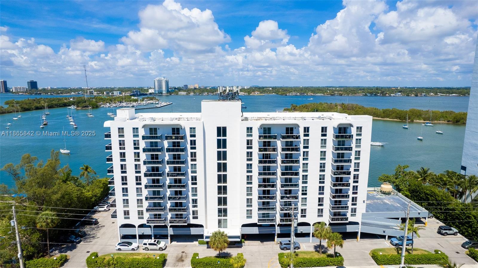 7928 West Dr #503