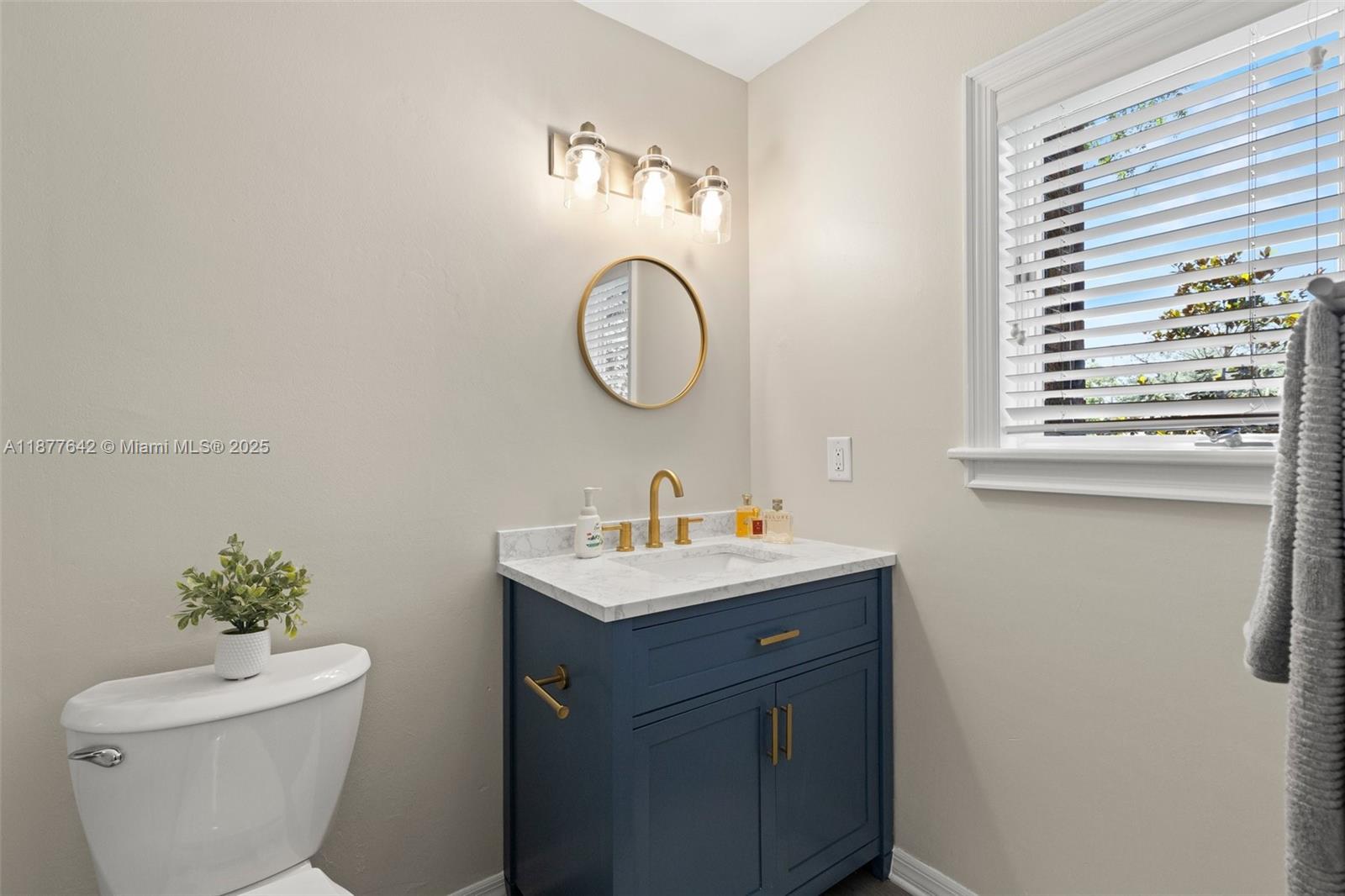 3003 W Villa Rosa Park Tampa, FL 33611