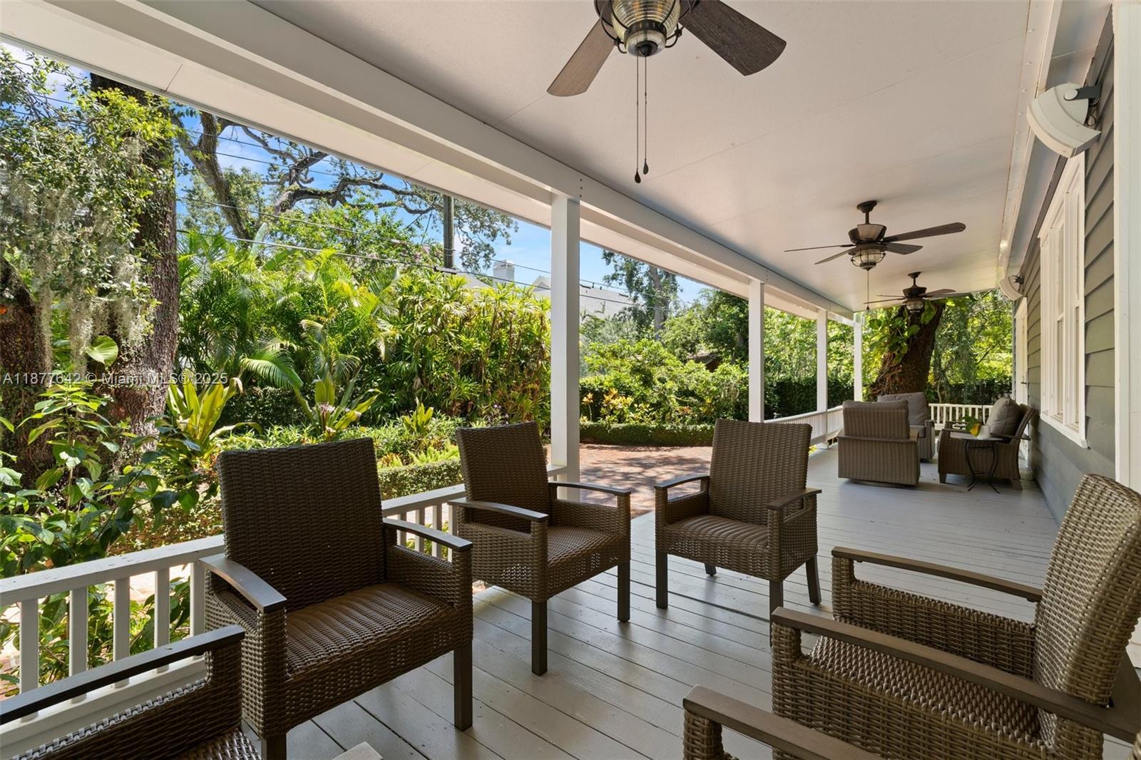 3003 W Villa Rosa Park Tampa, FL 33611