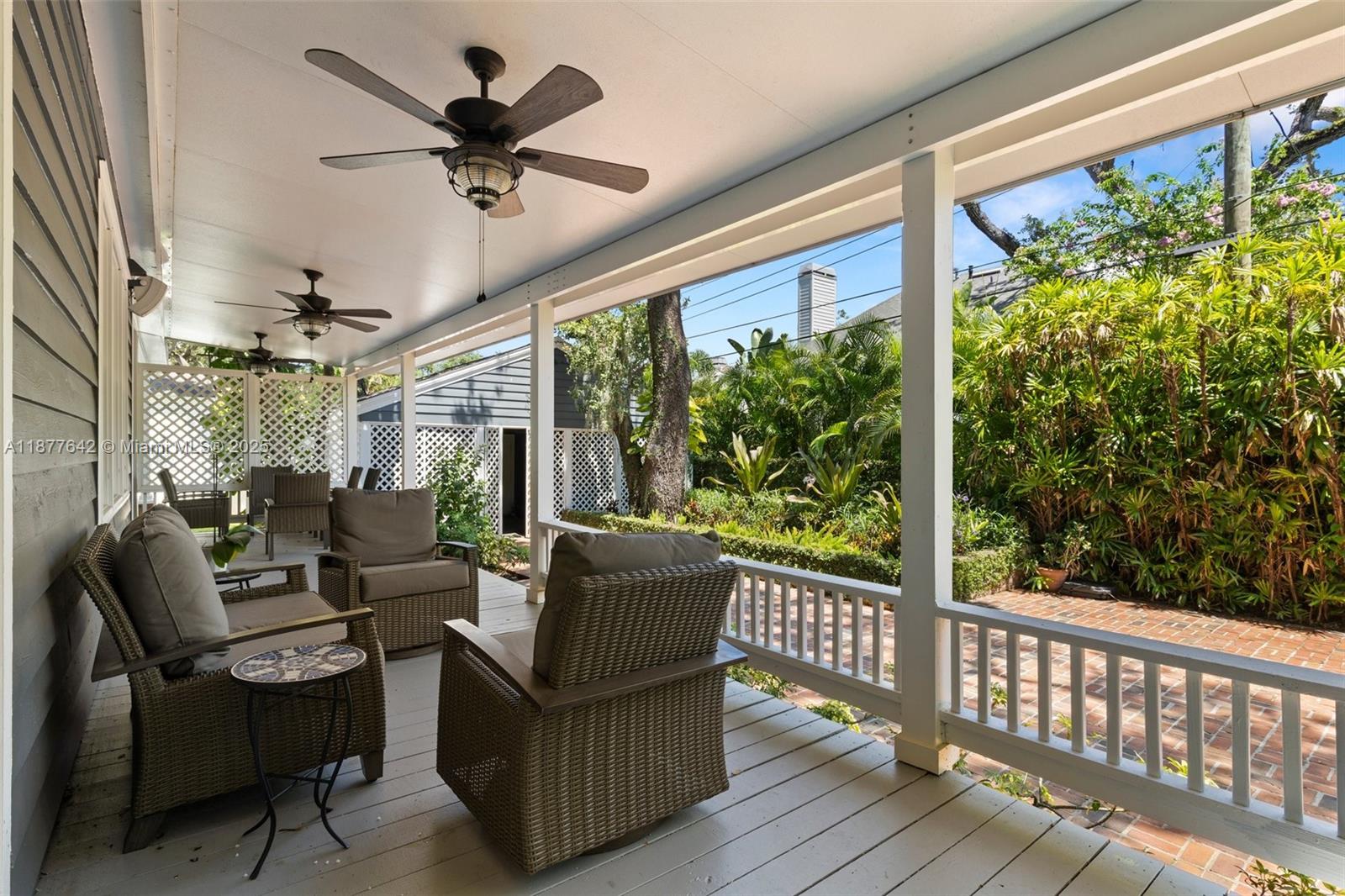 3003 W Villa Rosa Park Tampa, FL 33611