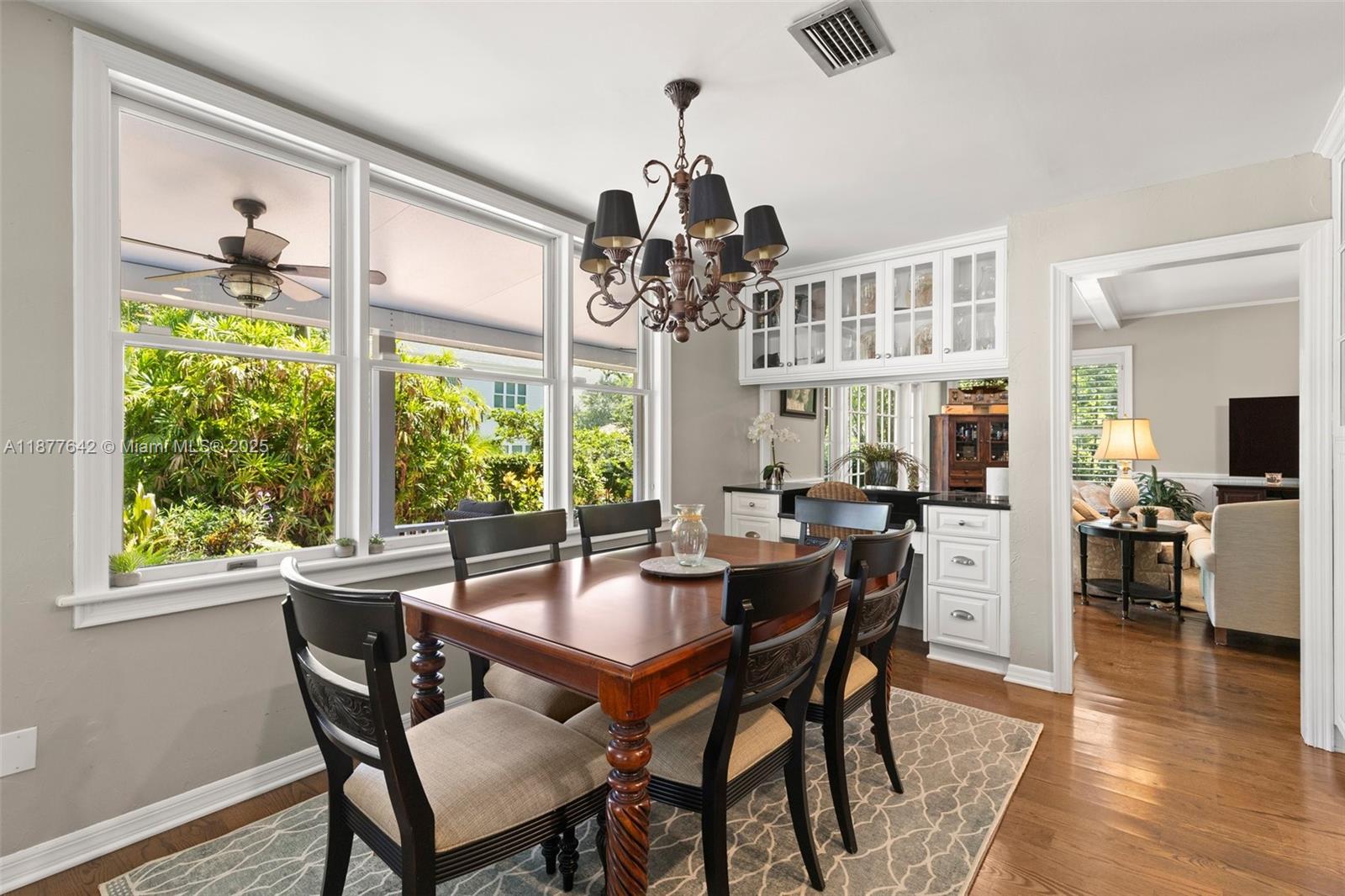 3003 W Villa Rosa Park Tampa, FL 33611