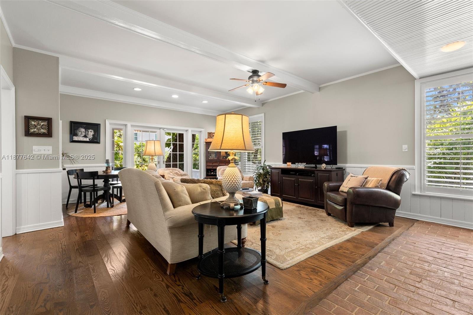 3003 W Villa Rosa Park Tampa, FL 33611