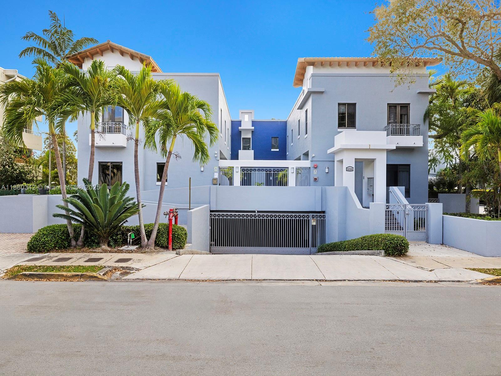 5864 SW 74th Ter #G South Miami, FL 33143