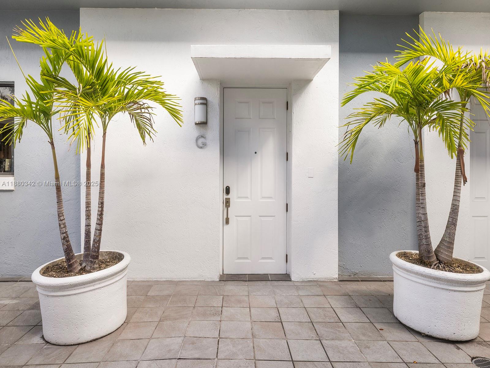 5864 SW 74th Ter #G South Miami, FL 33143