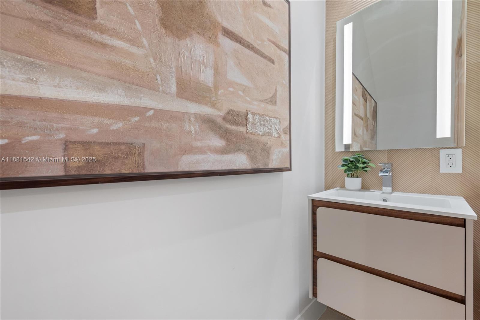 3163 Hibiscus St #3163 Miami, FL 33133