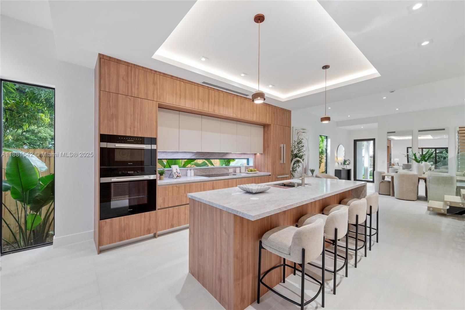 3163 Hibiscus St #3163 Miami, FL 33133