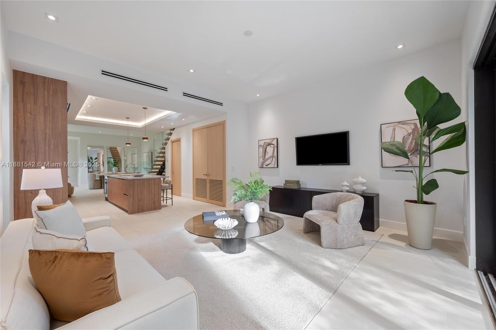 3163 Hibiscus St #3163 Miami, FL 33133