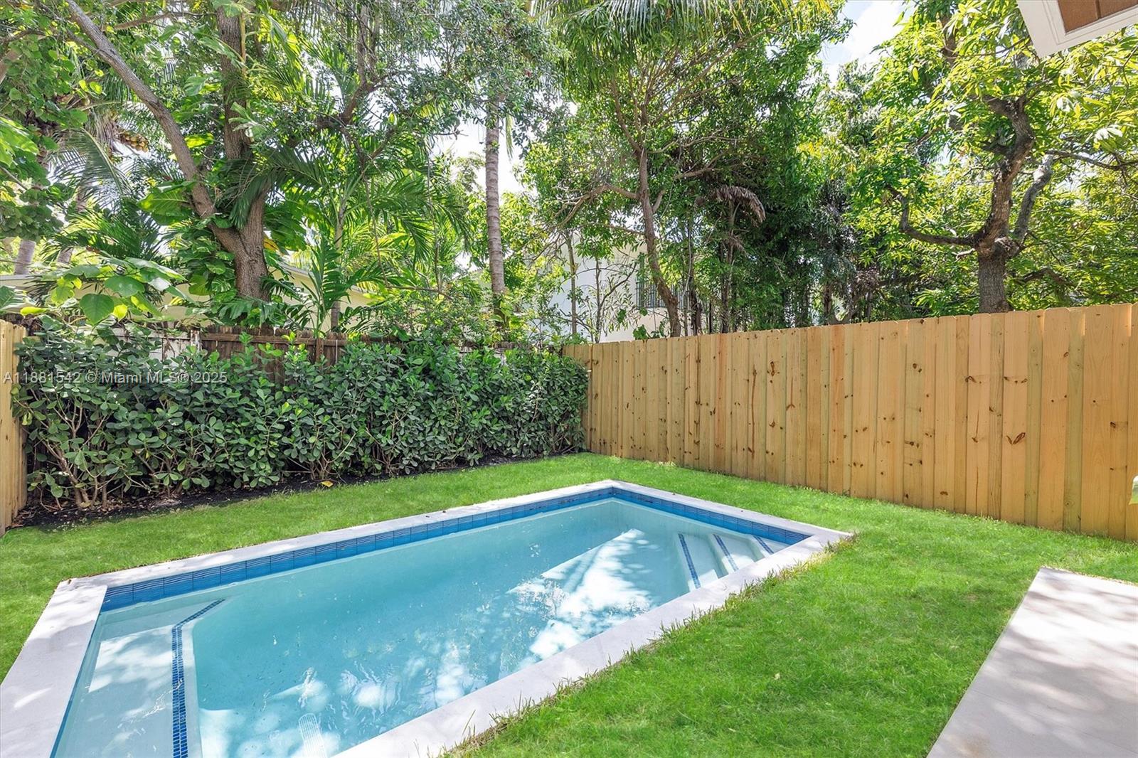 3163 Hibiscus St #3163 Miami, FL 33133