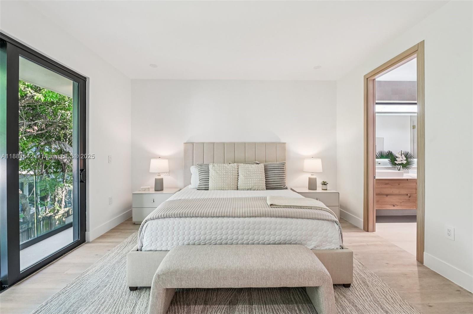 3163 Hibiscus St #3163 Miami, FL 33133