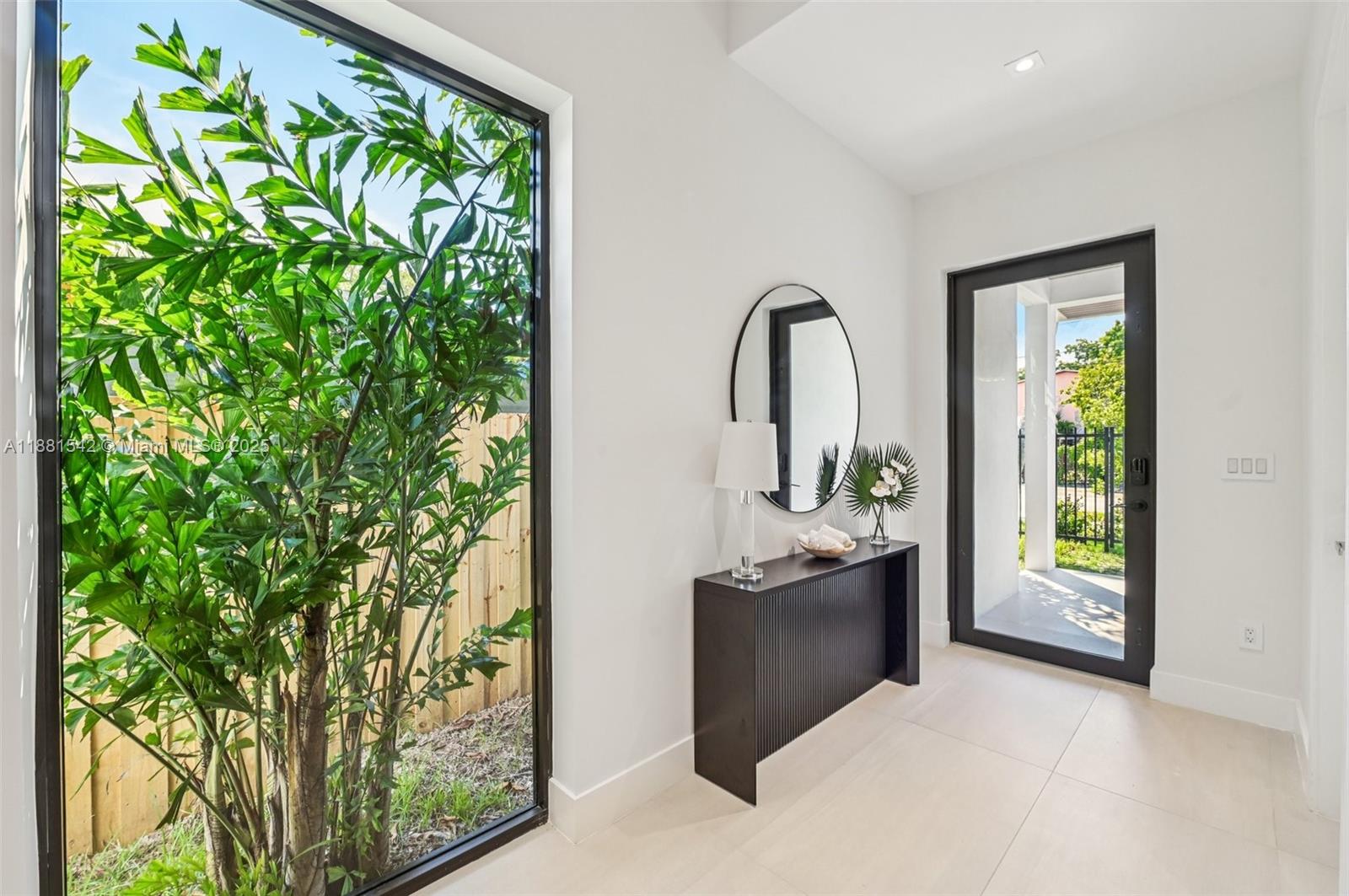 3163 Hibiscus St #3163 Miami, FL 33133