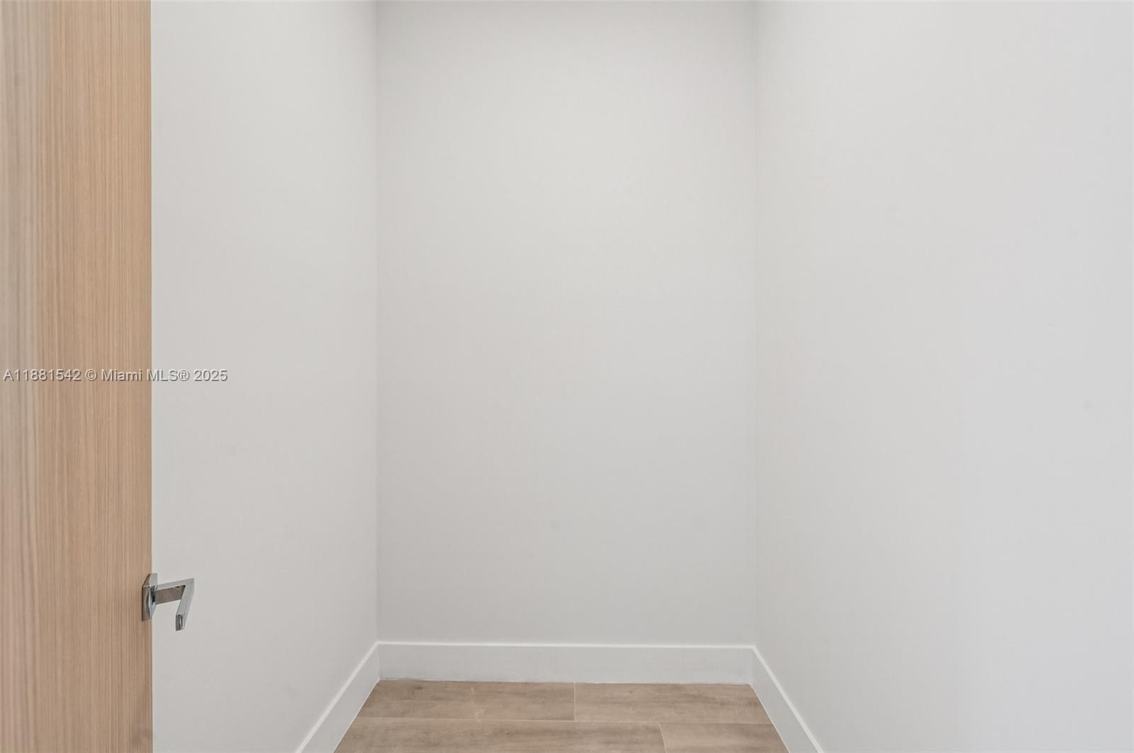 3163 Hibiscus St #3163 Miami, FL 33133