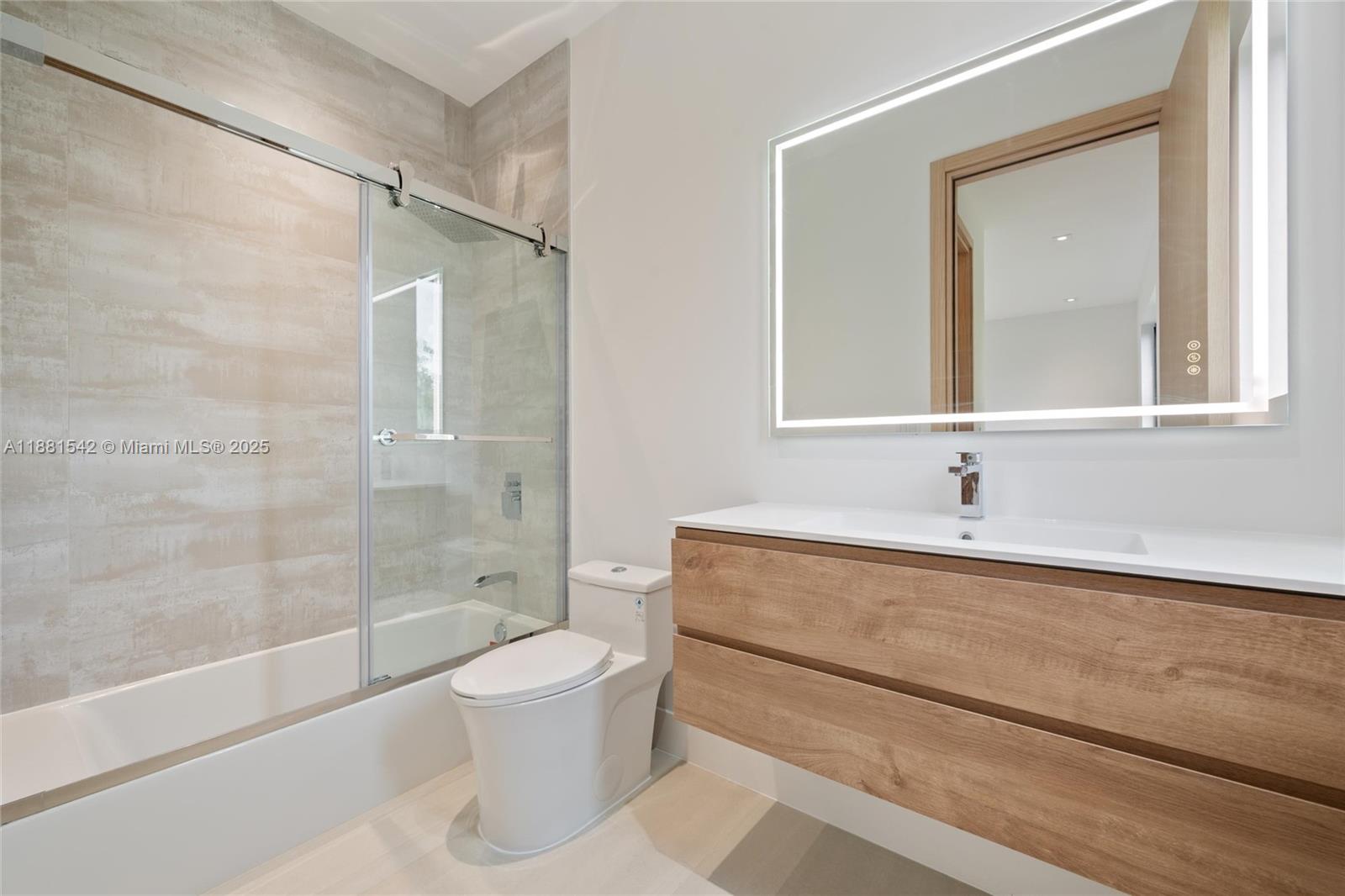 3163 Hibiscus St #3163 Miami, FL 33133