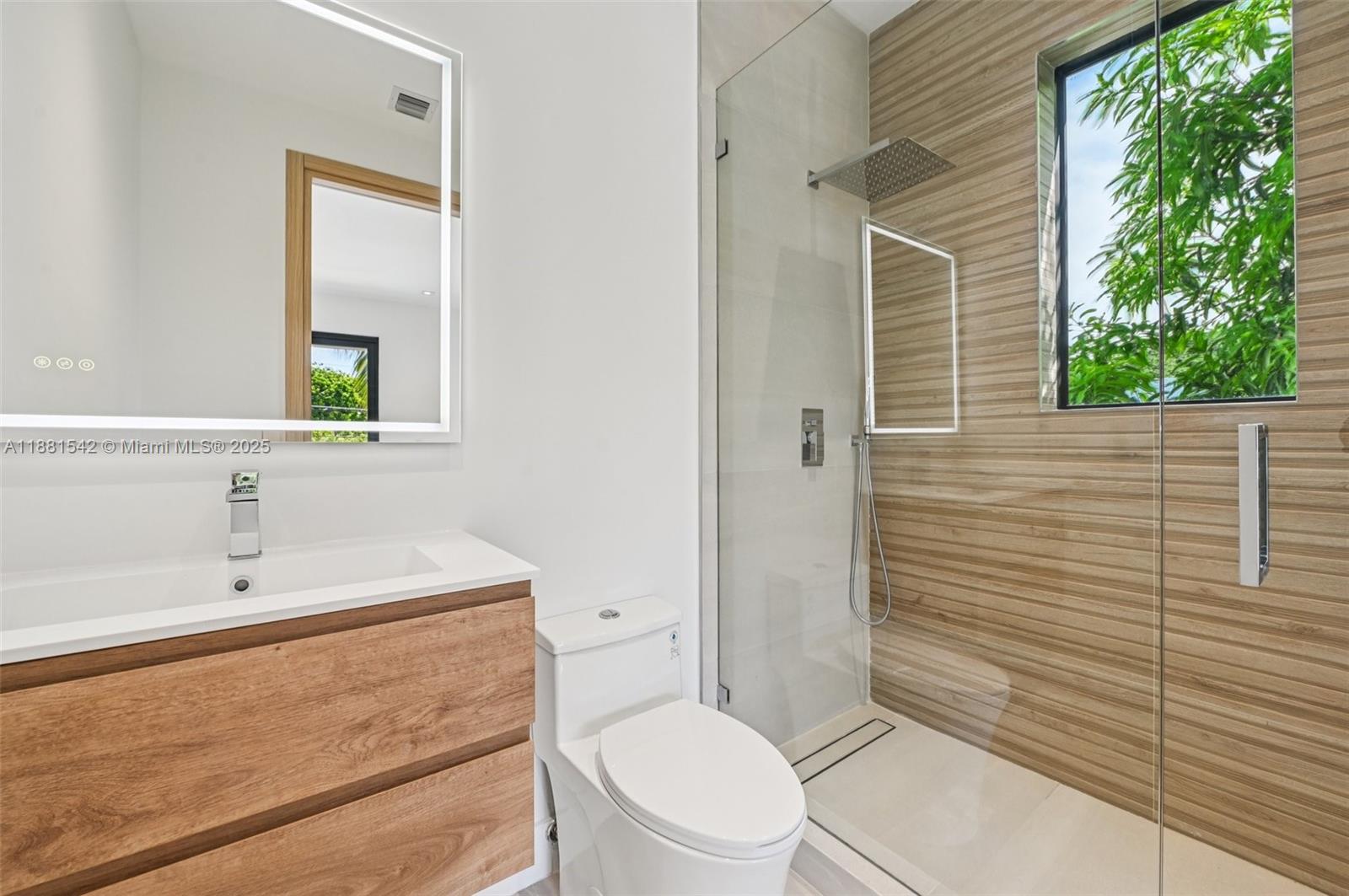 3163 Hibiscus St #3163 Miami, FL 33133