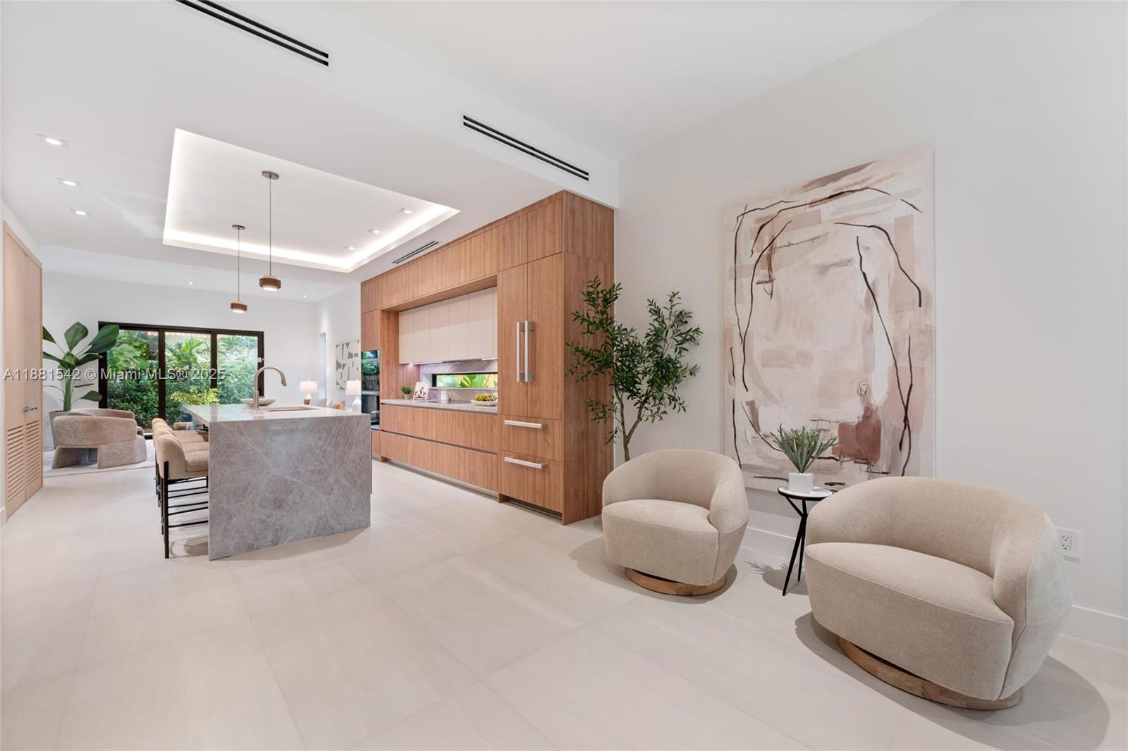 3163 Hibiscus St #3163 Miami, FL 33133