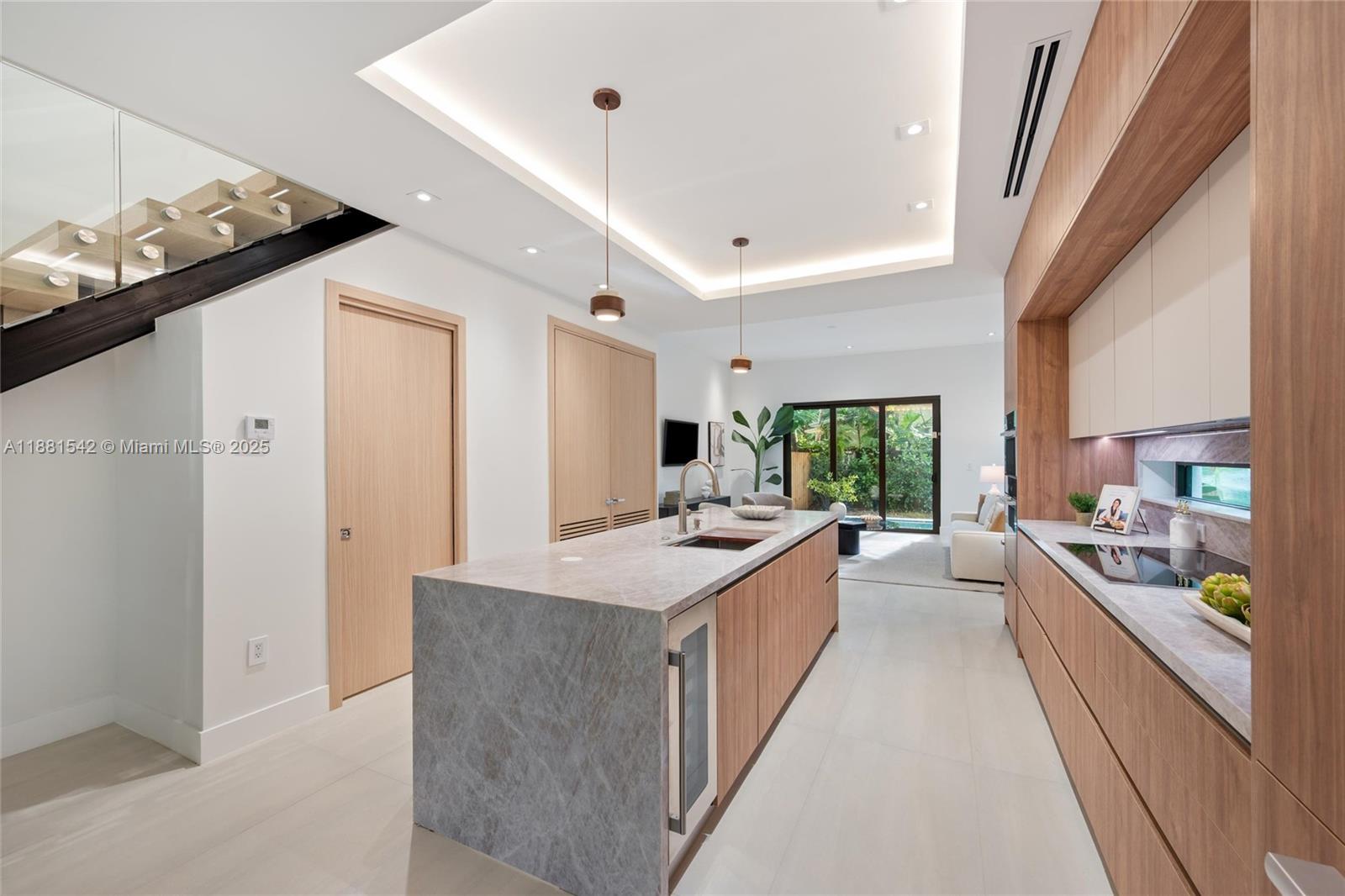 3163 Hibiscus St #3163 Miami, FL 33133