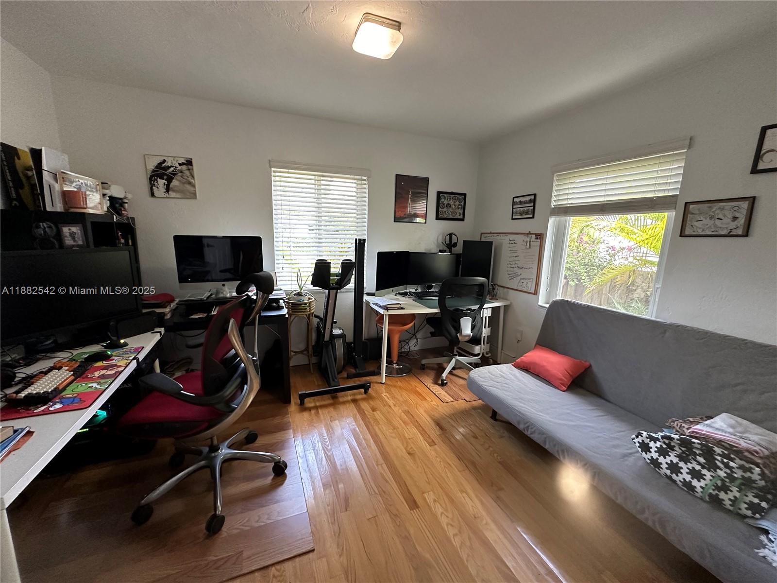 2270 SW 24th St Miami, FL 33145