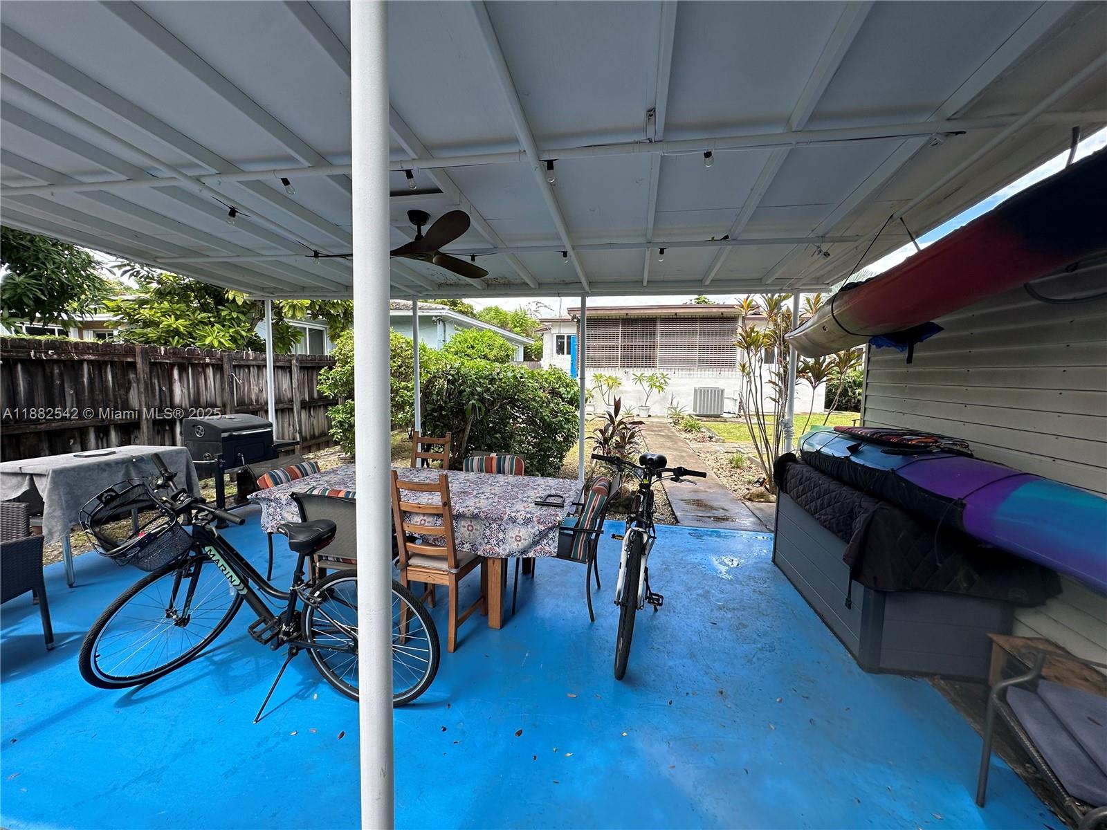 2270 SW 24th St Miami, FL 33145