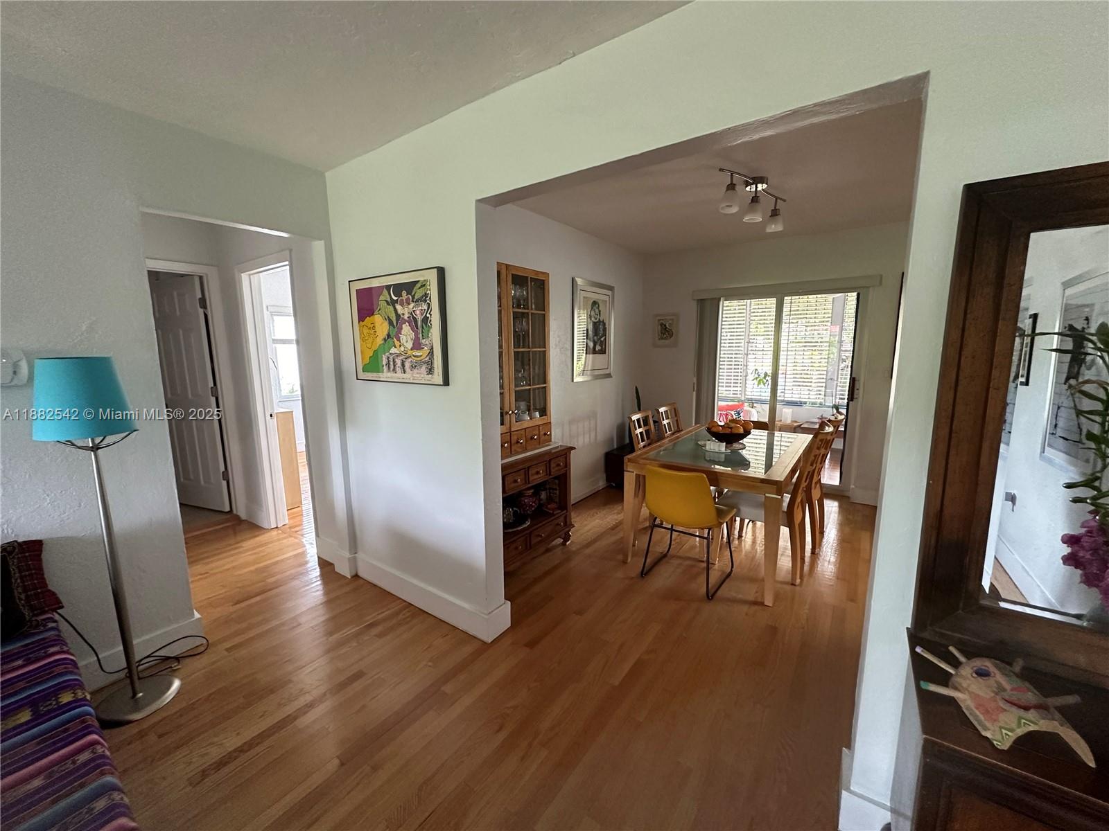 2270 SW 24th St Miami, FL 33145