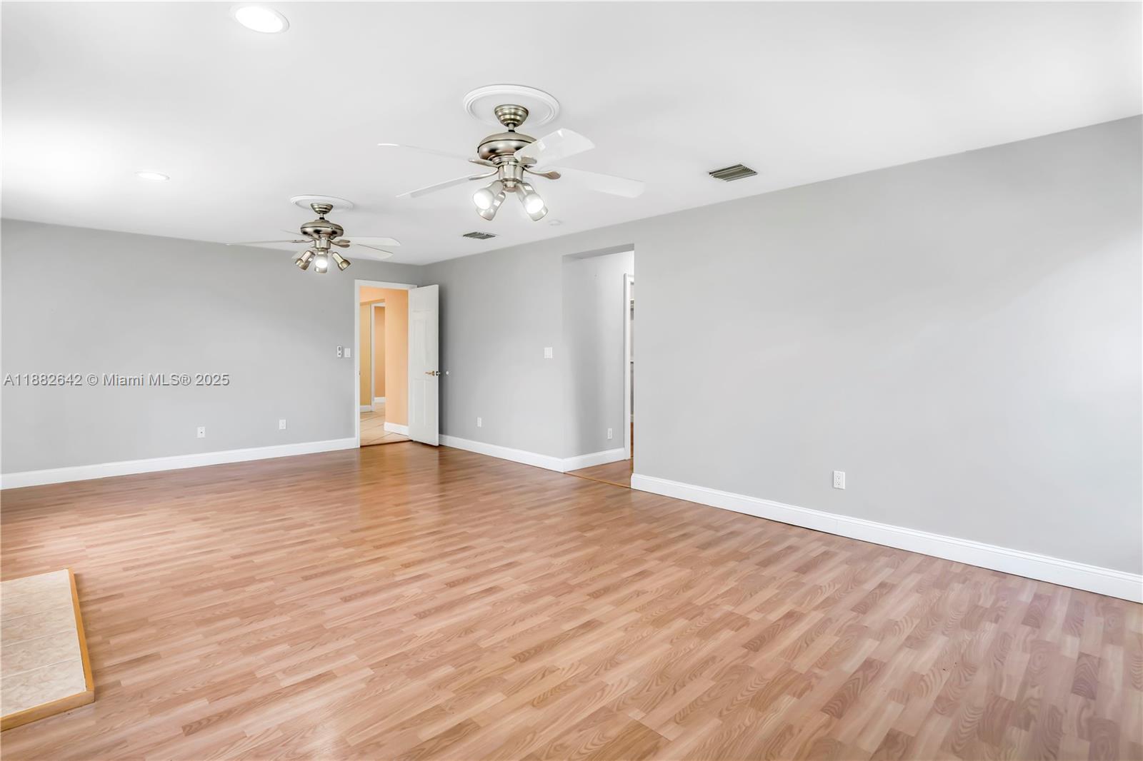 350 190th St Sunny Isles Beach, FL 33160