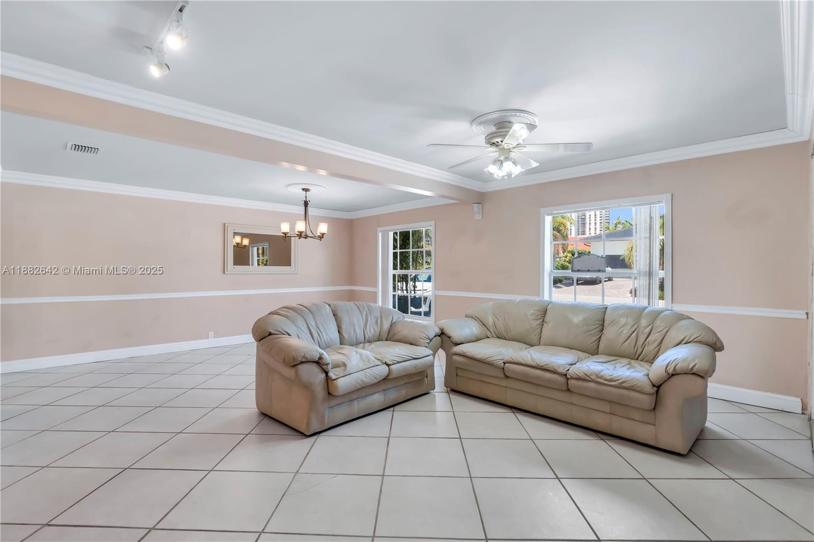 350 190th St Sunny Isles Beach, FL 33160