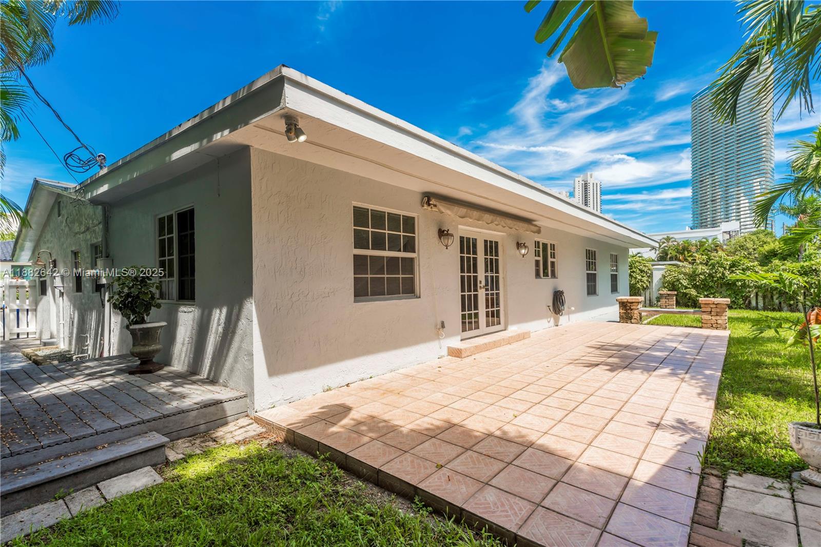 350 190th St Sunny Isles Beach, FL 33160