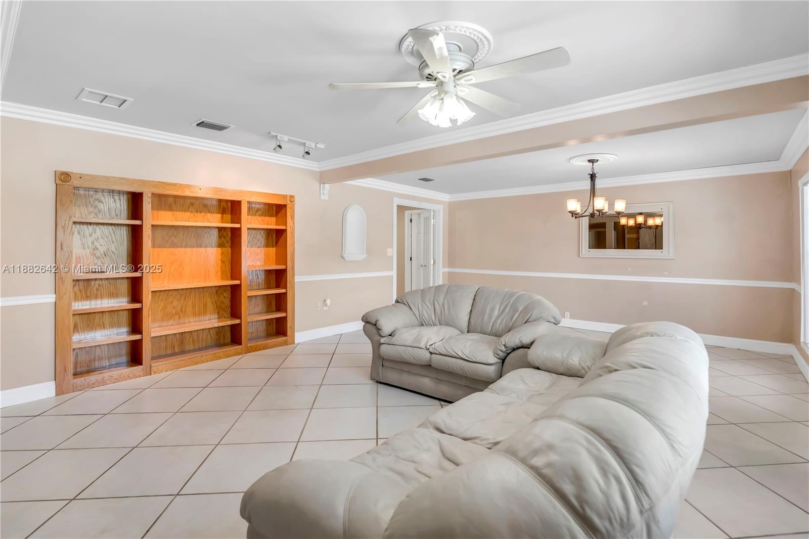 350 190th St Sunny Isles Beach, FL 33160