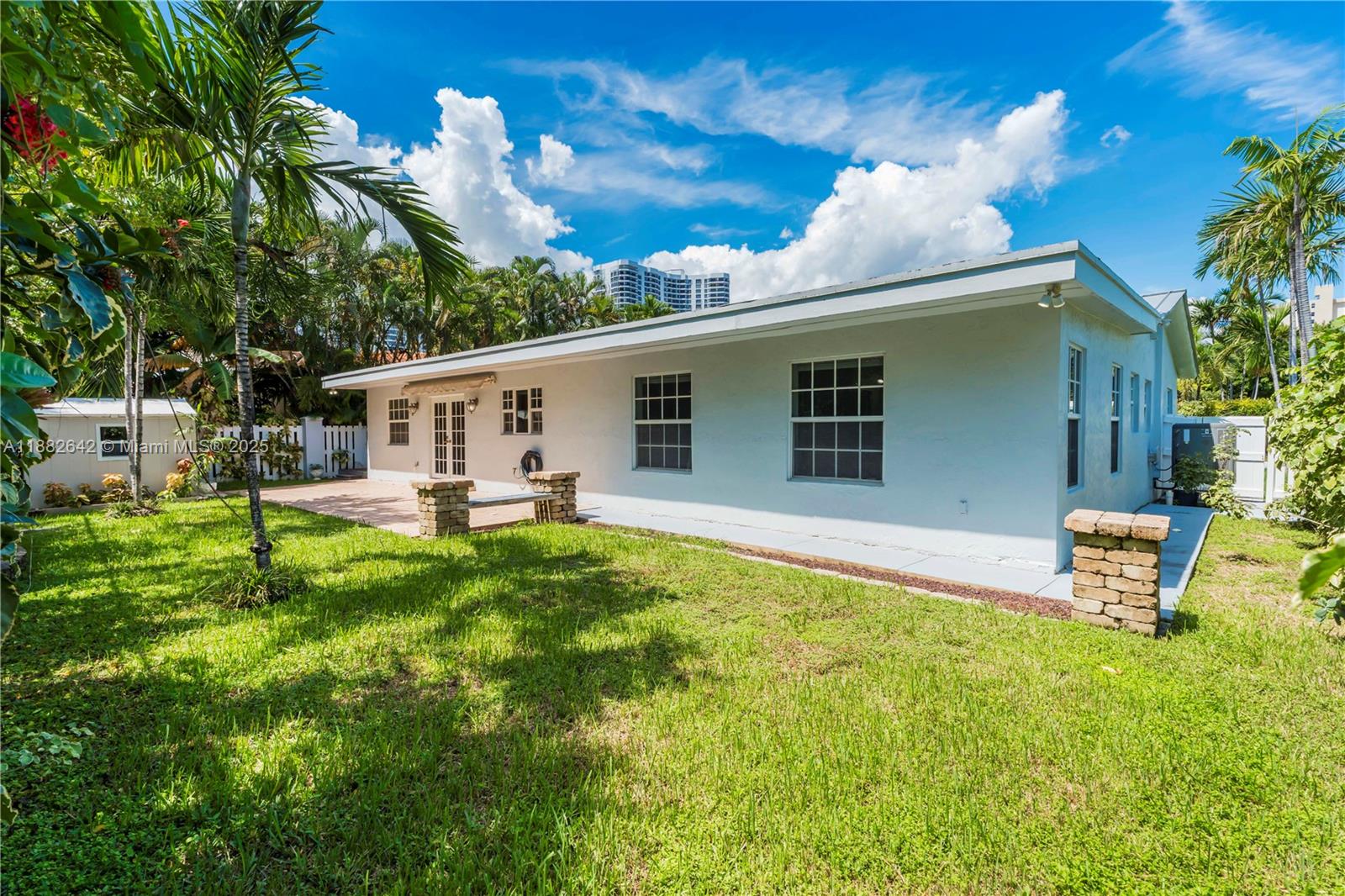 350 190th St Sunny Isles Beach, FL 33160