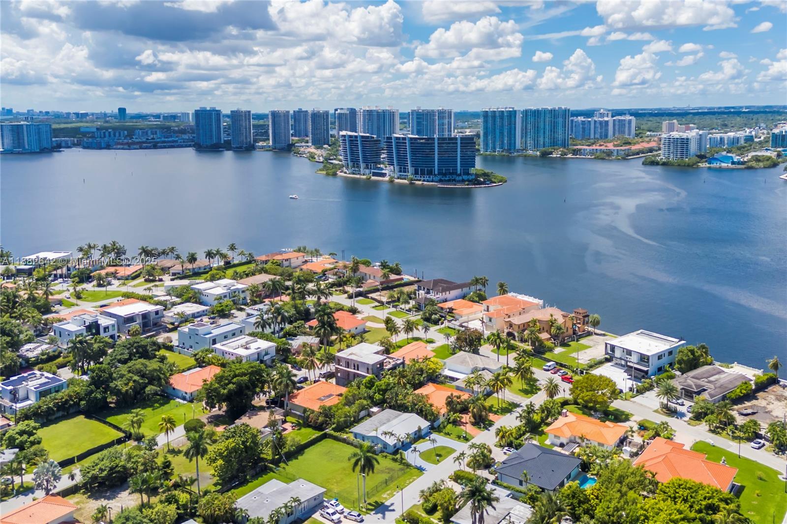 350 190th St Sunny Isles Beach, FL 33160