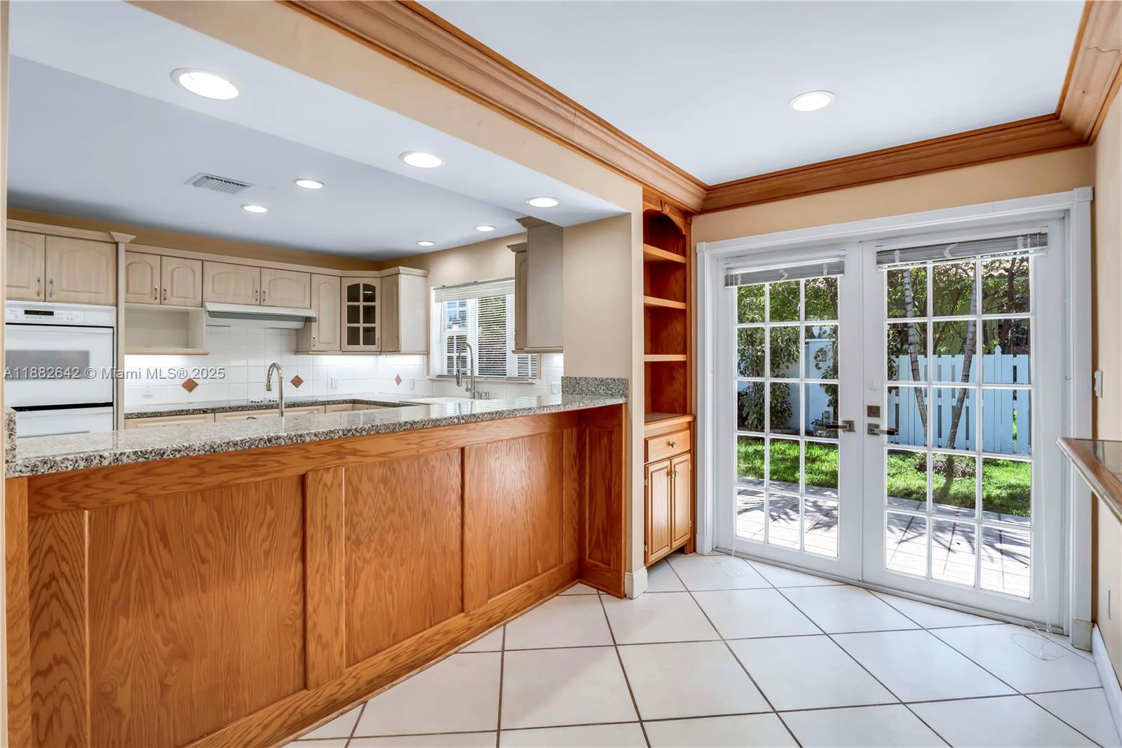 350 190th St Sunny Isles Beach, FL 33160