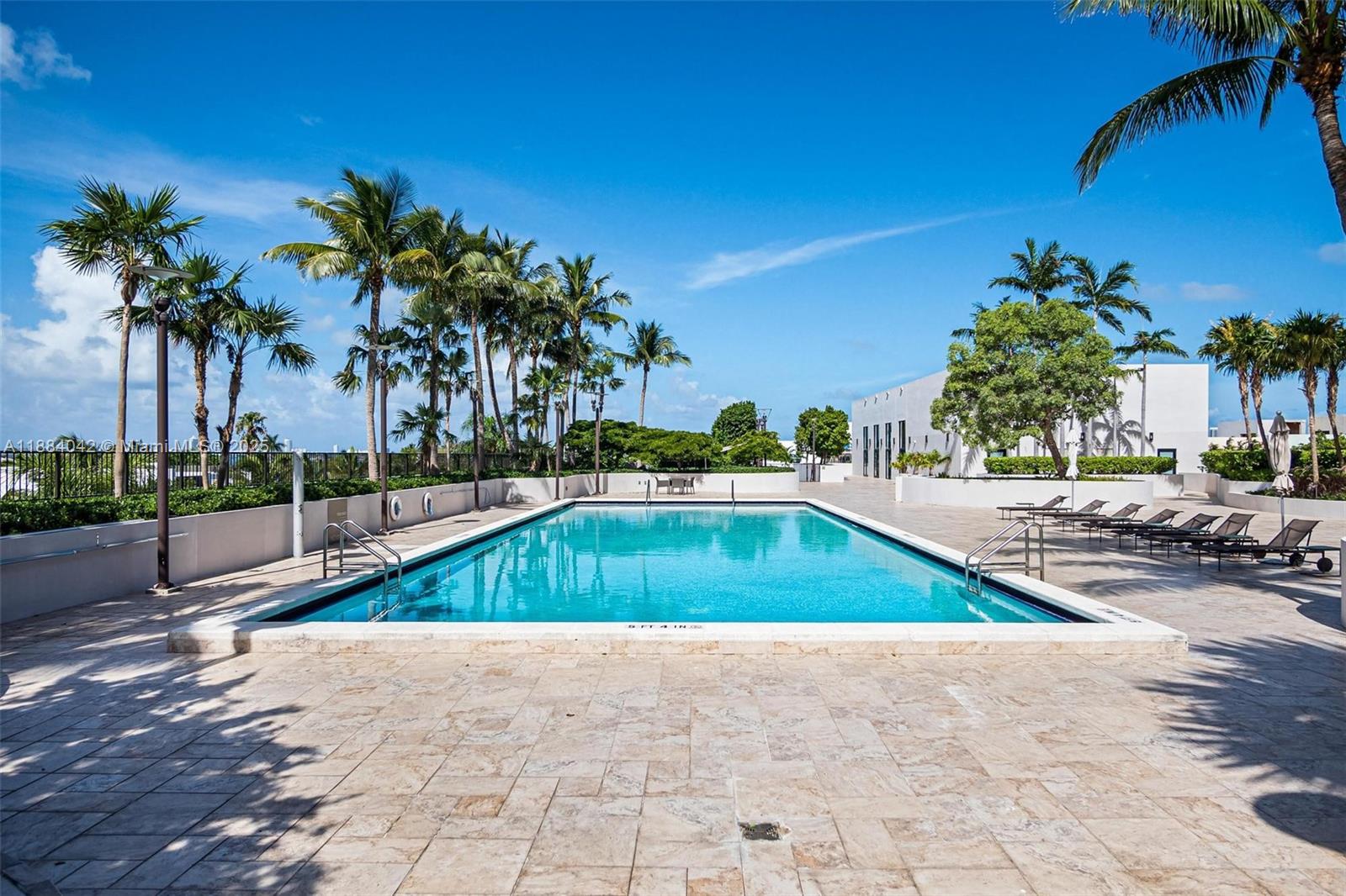 image One Thousand Venetian Way43