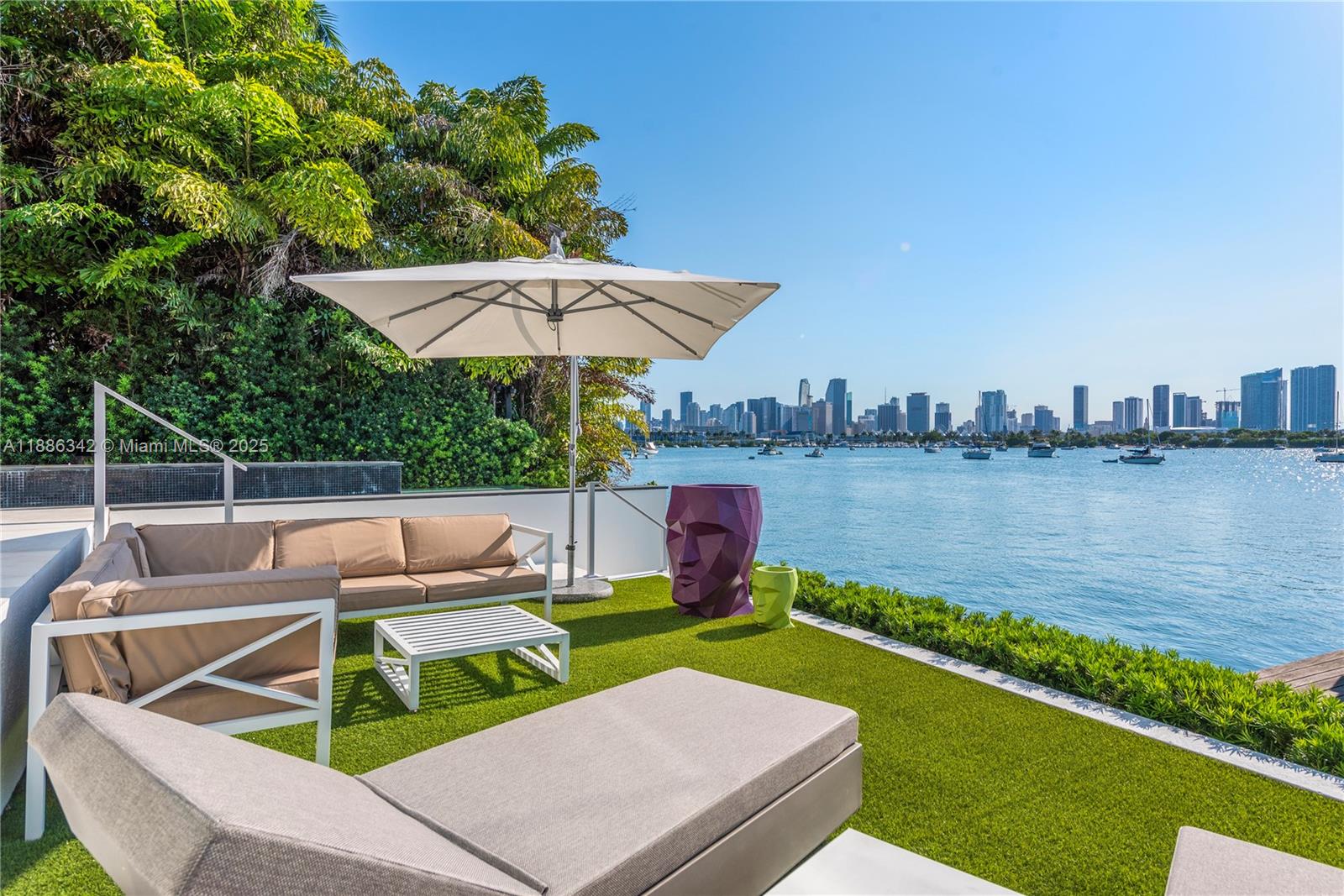 440 S Hibiscus Dr Miami Beach, FL 33139