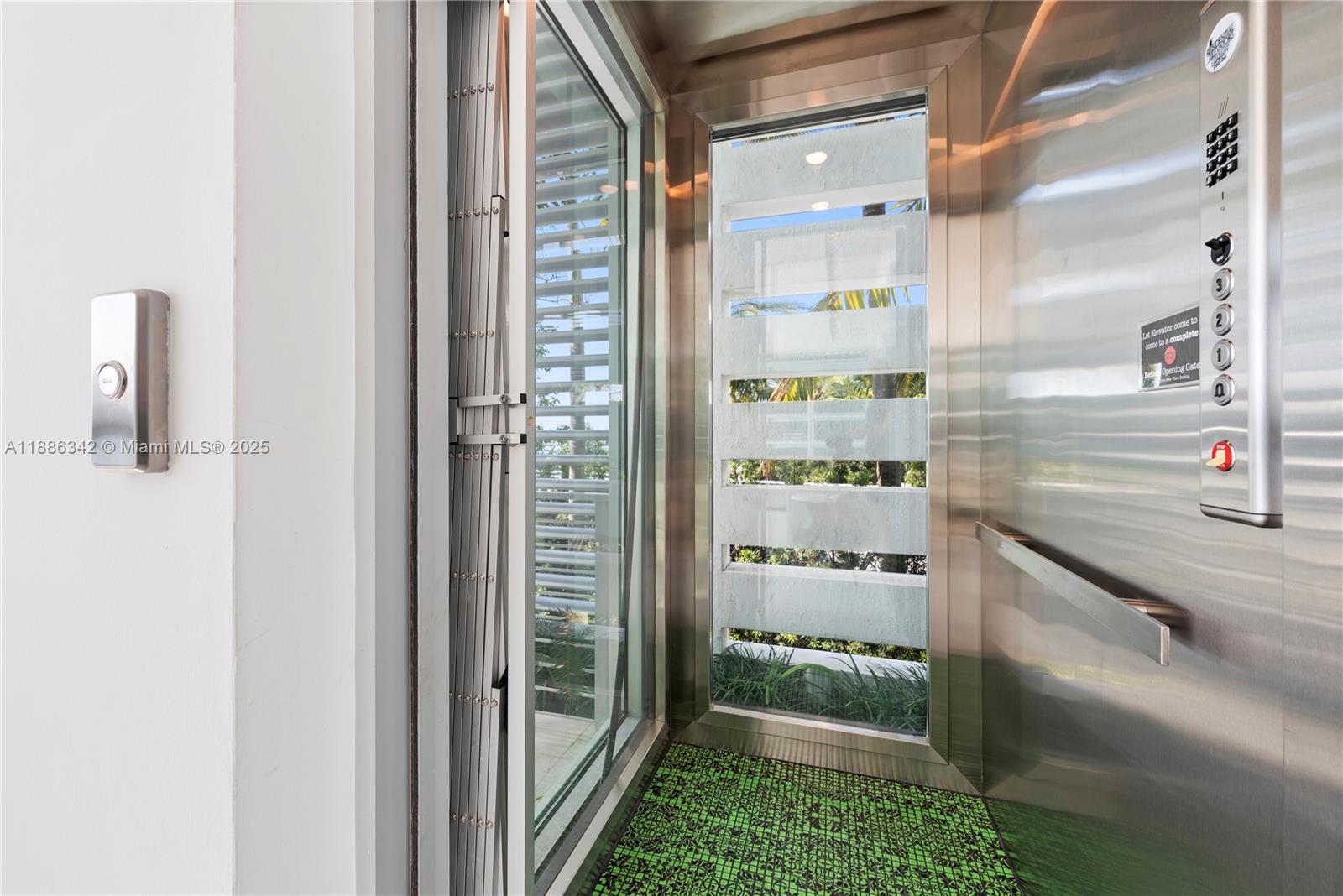 440 S Hibiscus Dr Miami Beach, FL 33139