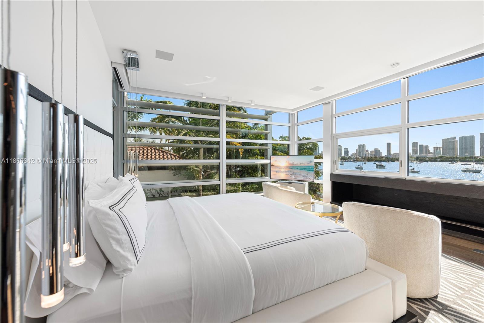 440 S Hibiscus Dr Miami Beach, FL 33139