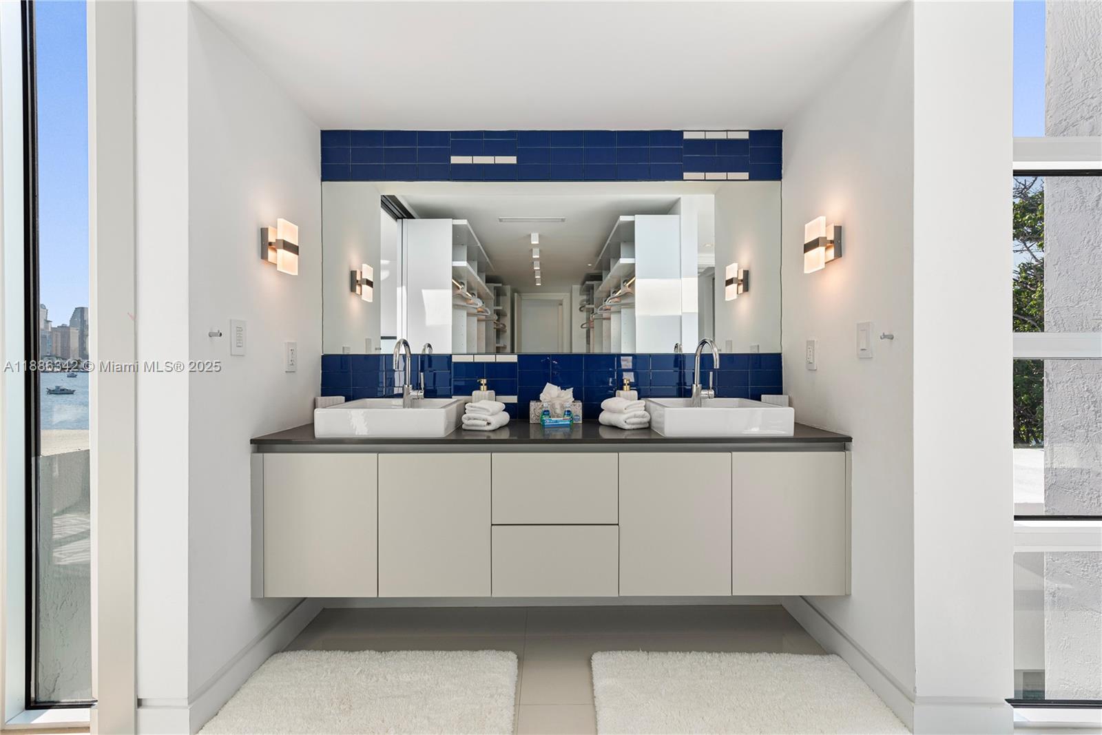 440 S Hibiscus Dr Miami Beach, FL 33139