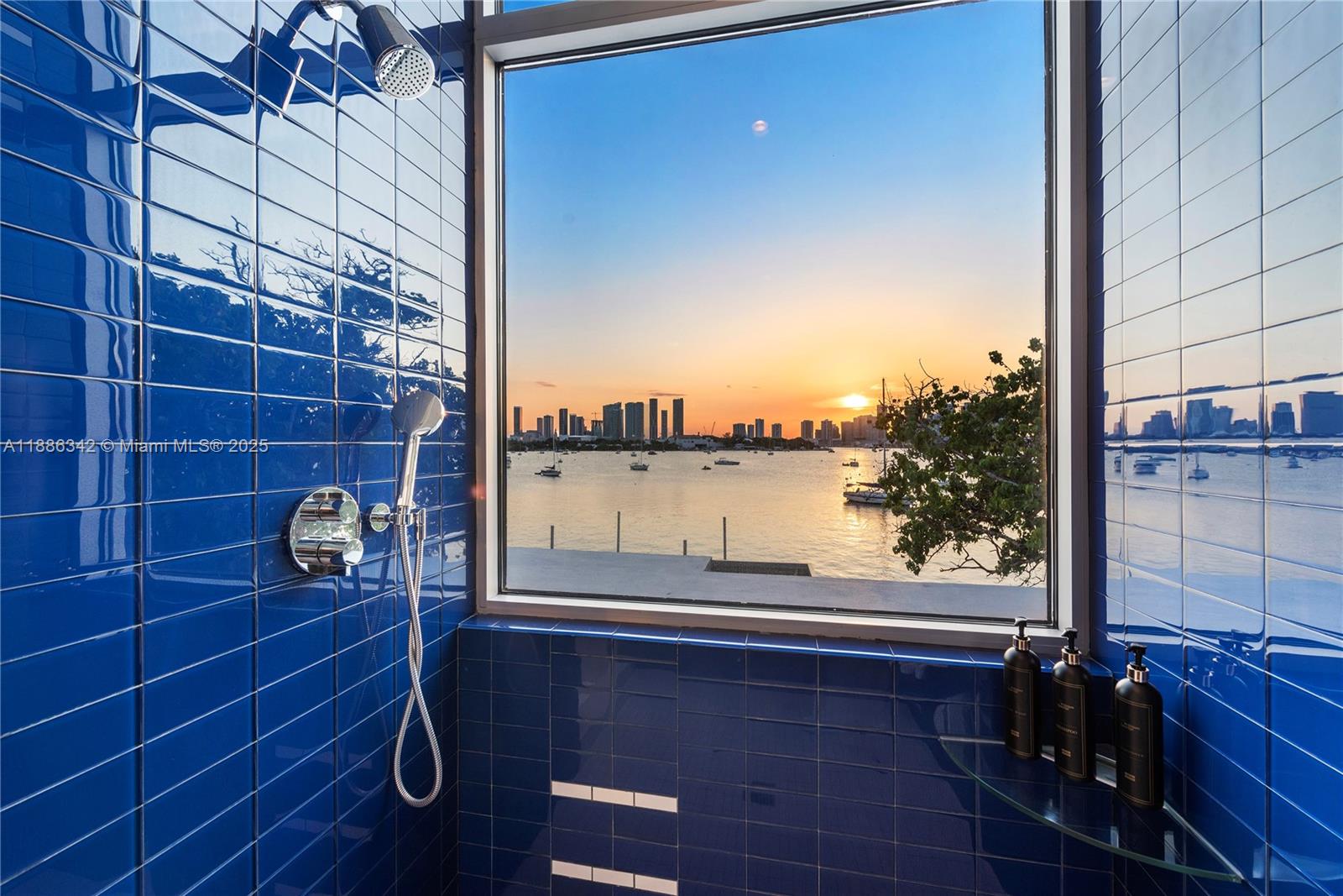 440 S Hibiscus Dr Miami Beach, FL 33139