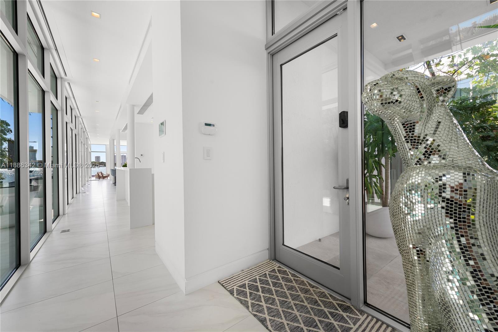 440 S Hibiscus Dr Miami Beach, FL 33139