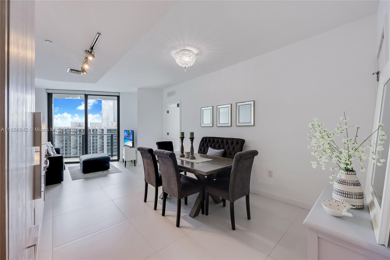 image Paraiso Bayviews Condo11