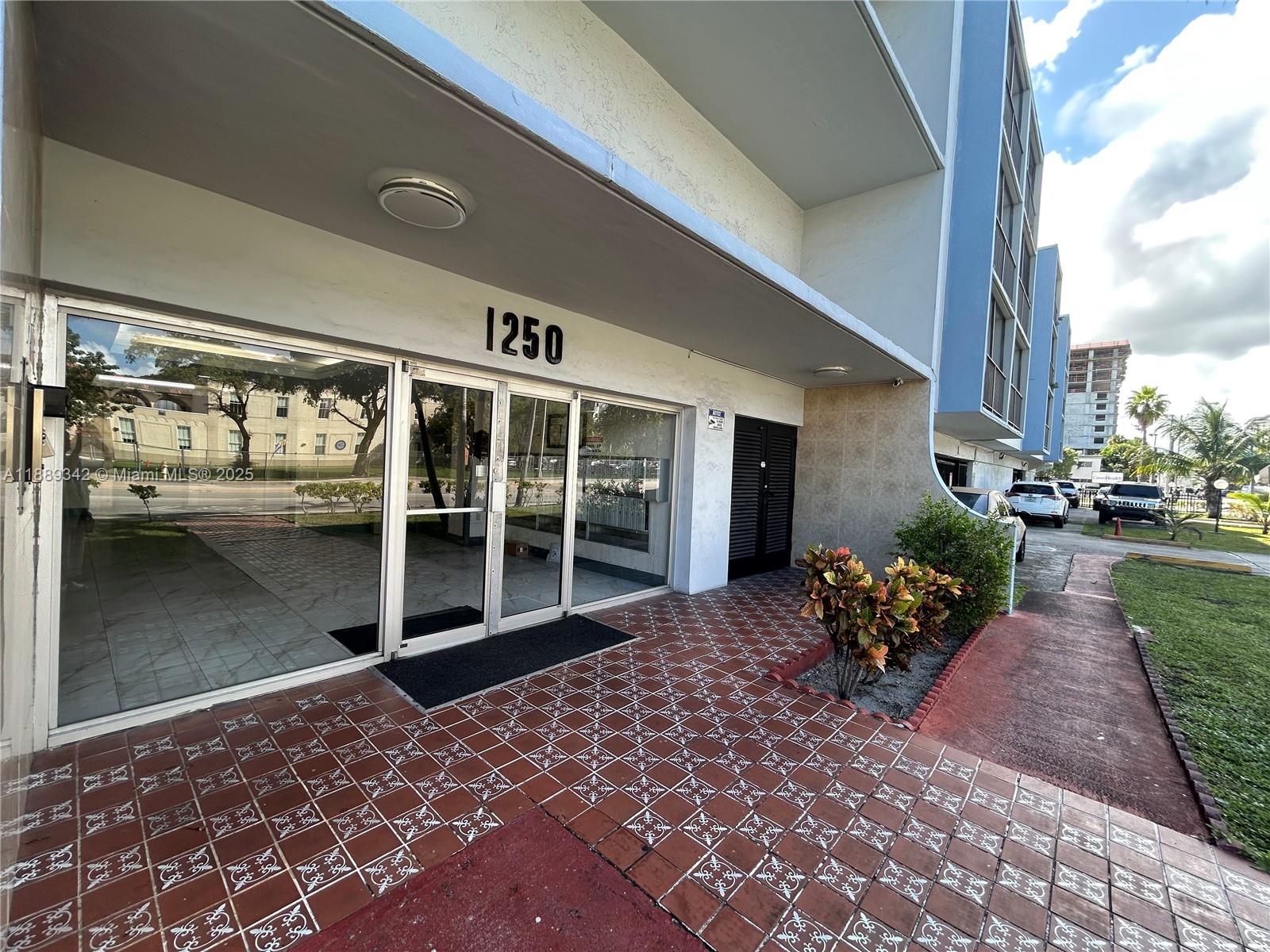 1250 NE 125th St #220B