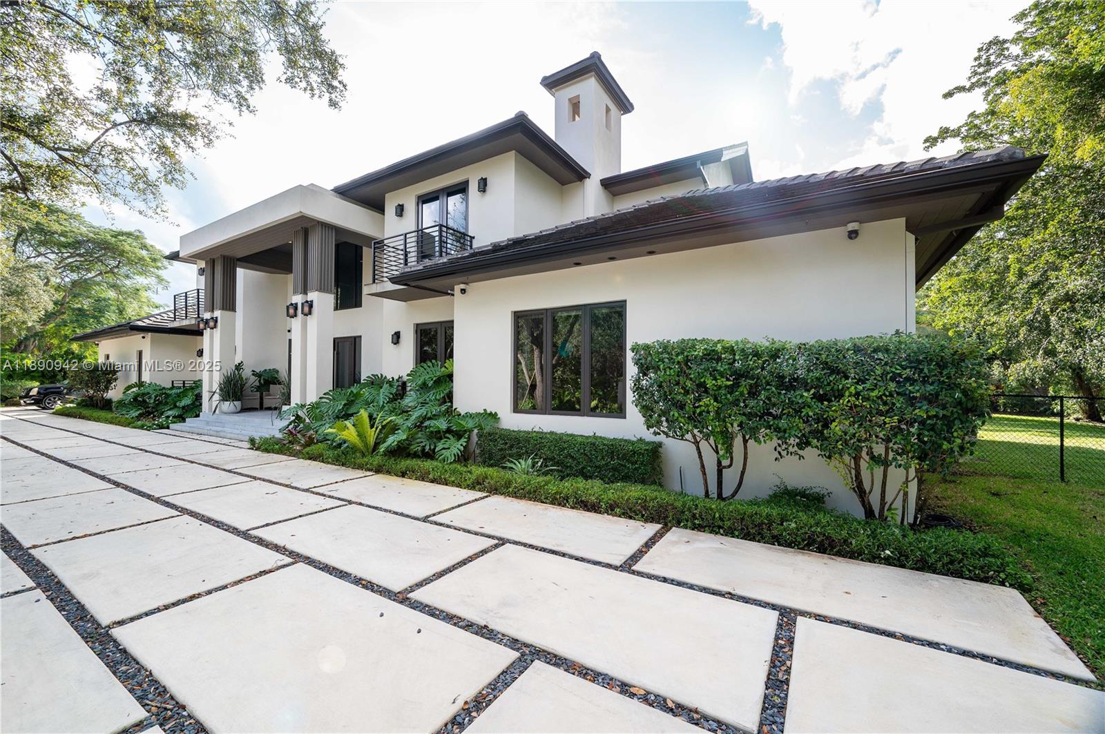 11200 SW 60th Ave Pinecrest, FL 33156