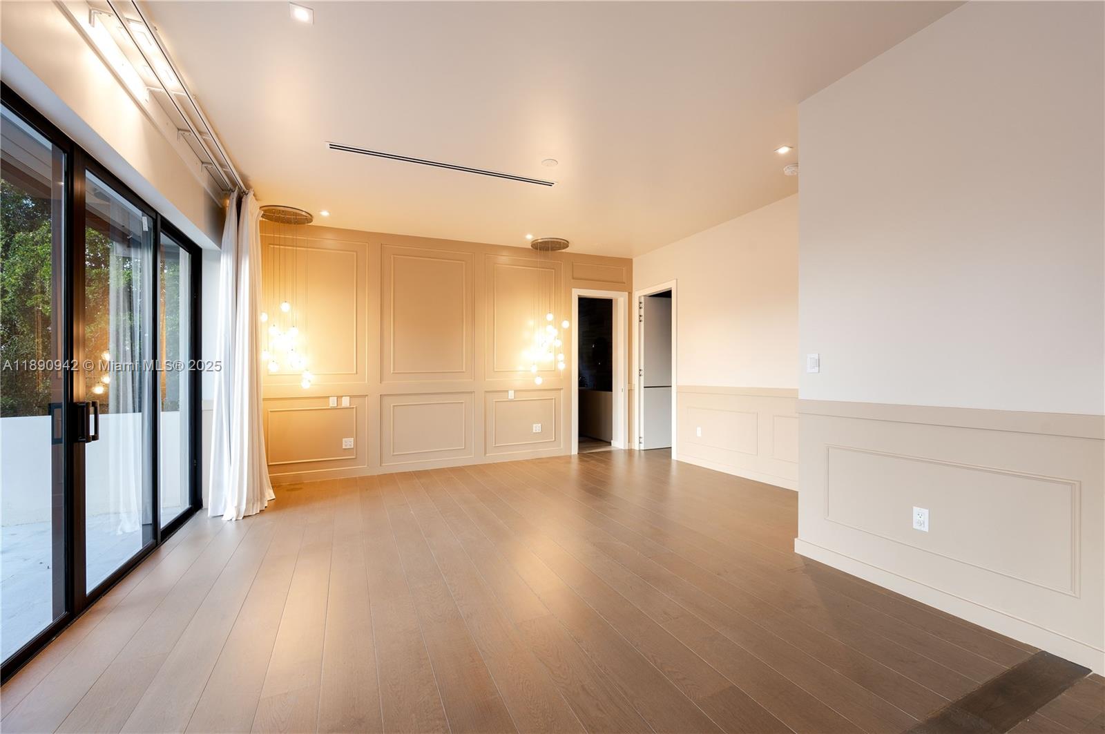 11200 SW 60th Ave Pinecrest, FL 33156