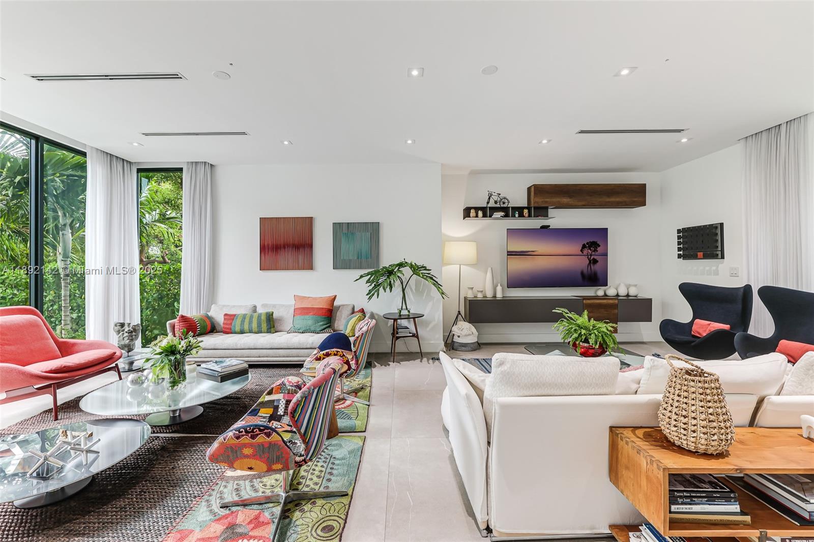 445 Ridgewood Rd Key Biscayne, FL 33149