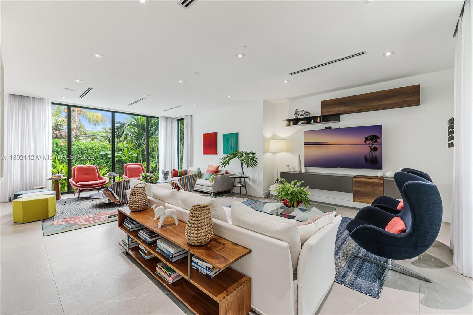 445 Ridgewood Rd Key Biscayne, FL 33149